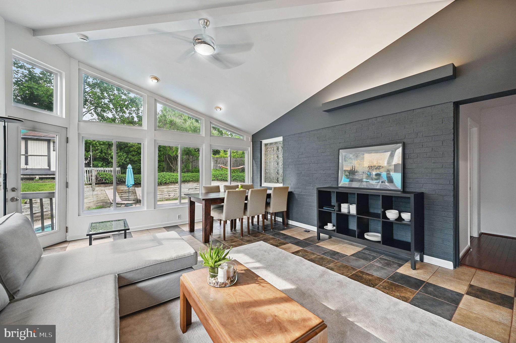 BROYHILL CREST - Residential