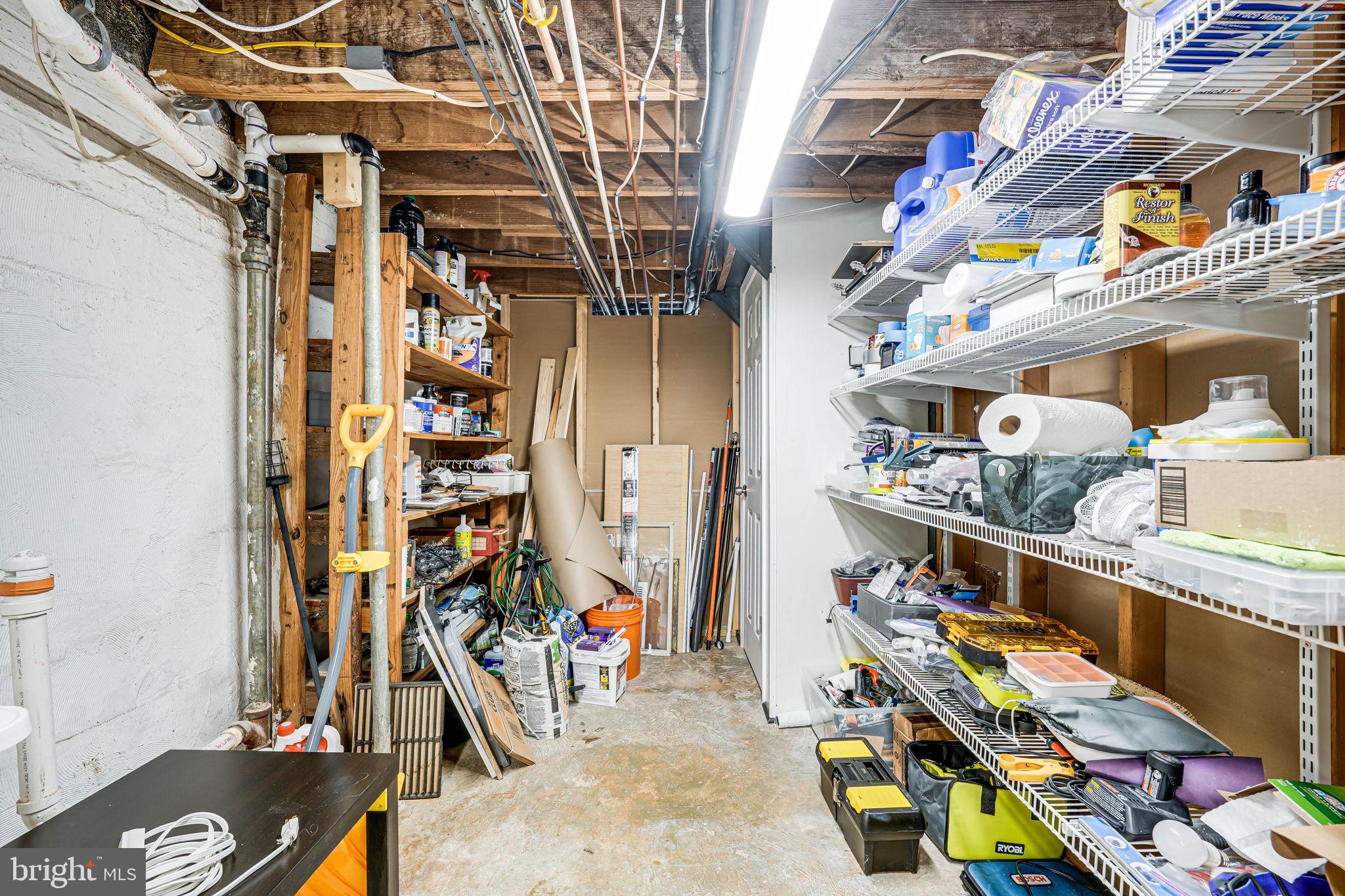 BROYHILL CREST - Residential