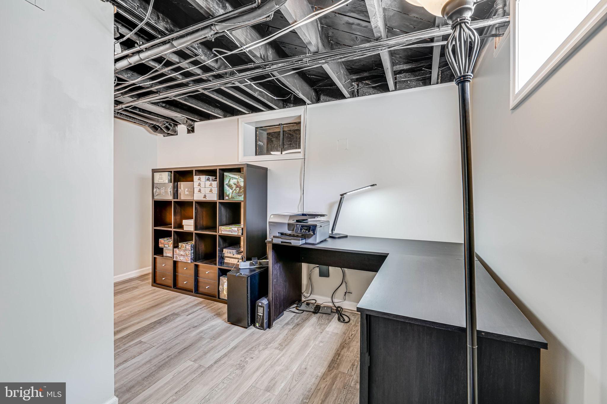 BROYHILL CREST - Residential