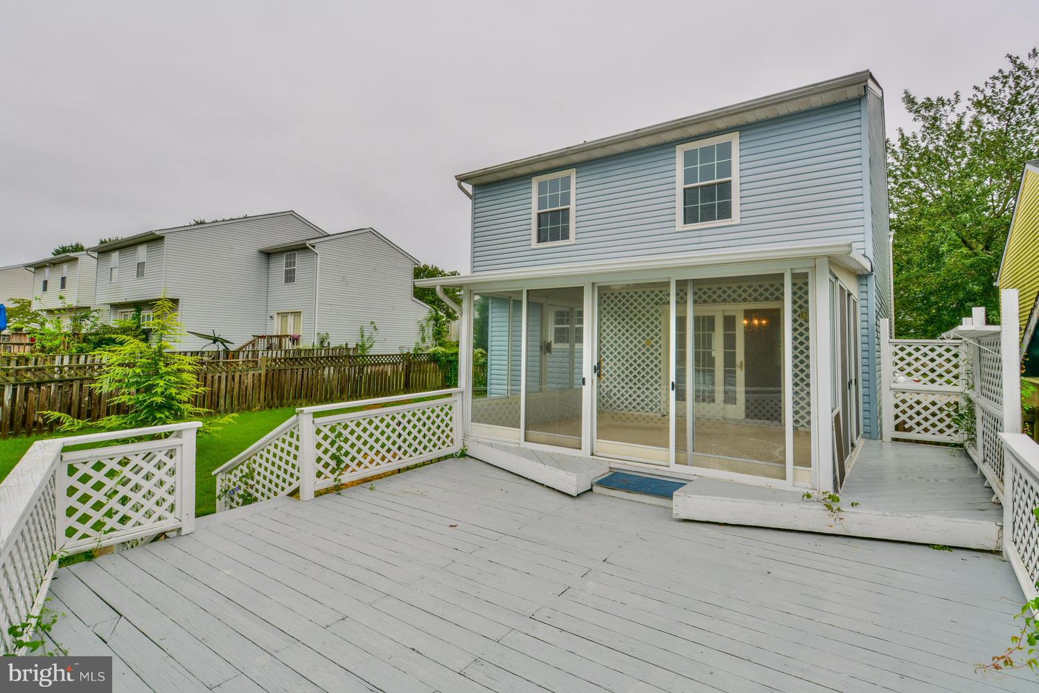 QUEENS PARK - Residential