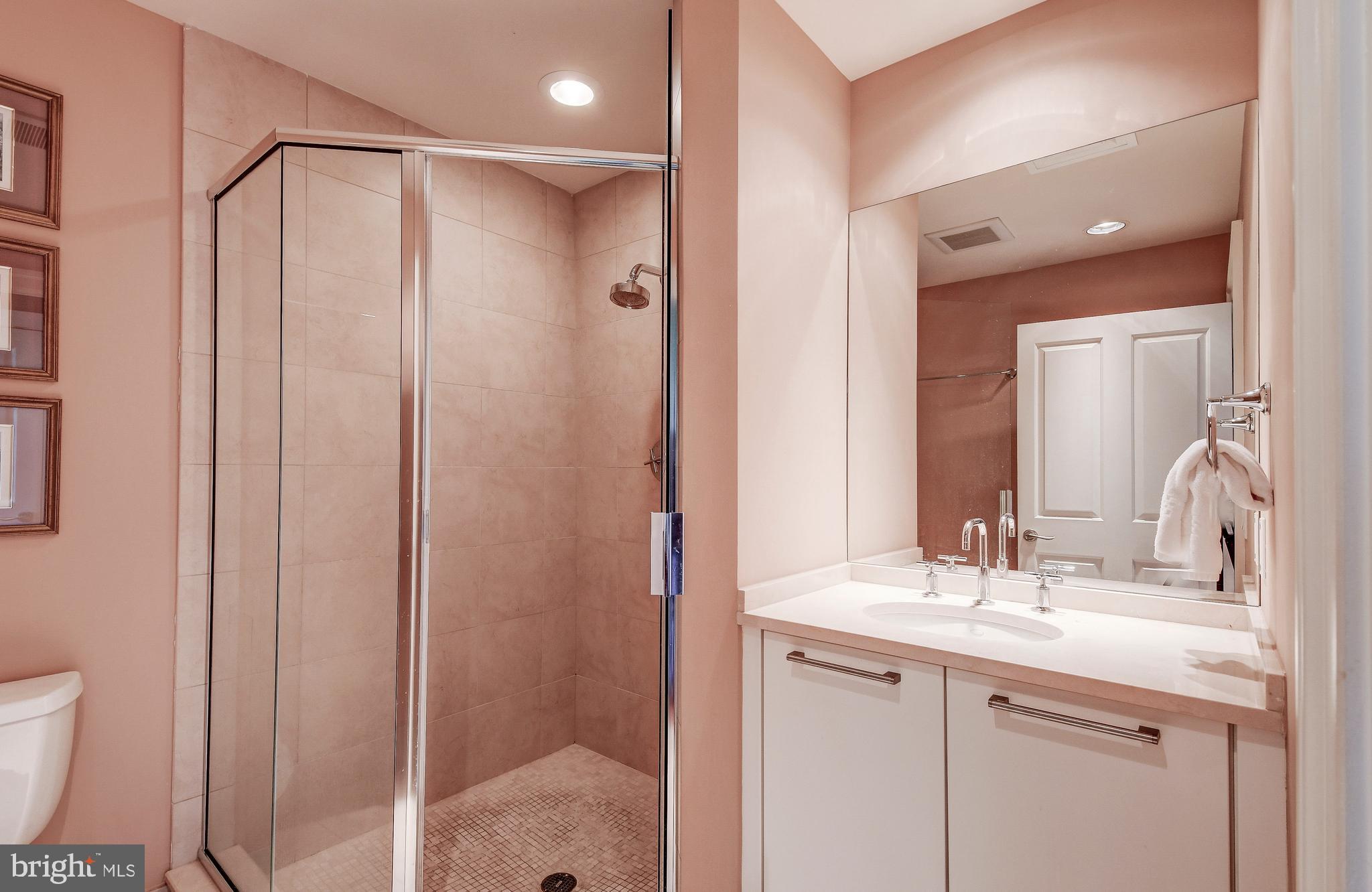 THE RITZ-CARLTON RESIDENCES - Residential