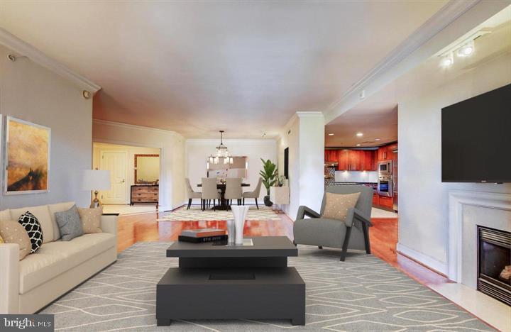 THE RITZ-CARLTON RESIDENCES - Residential