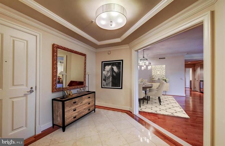 THE RITZ-CARLTON RESIDENCES - Residential