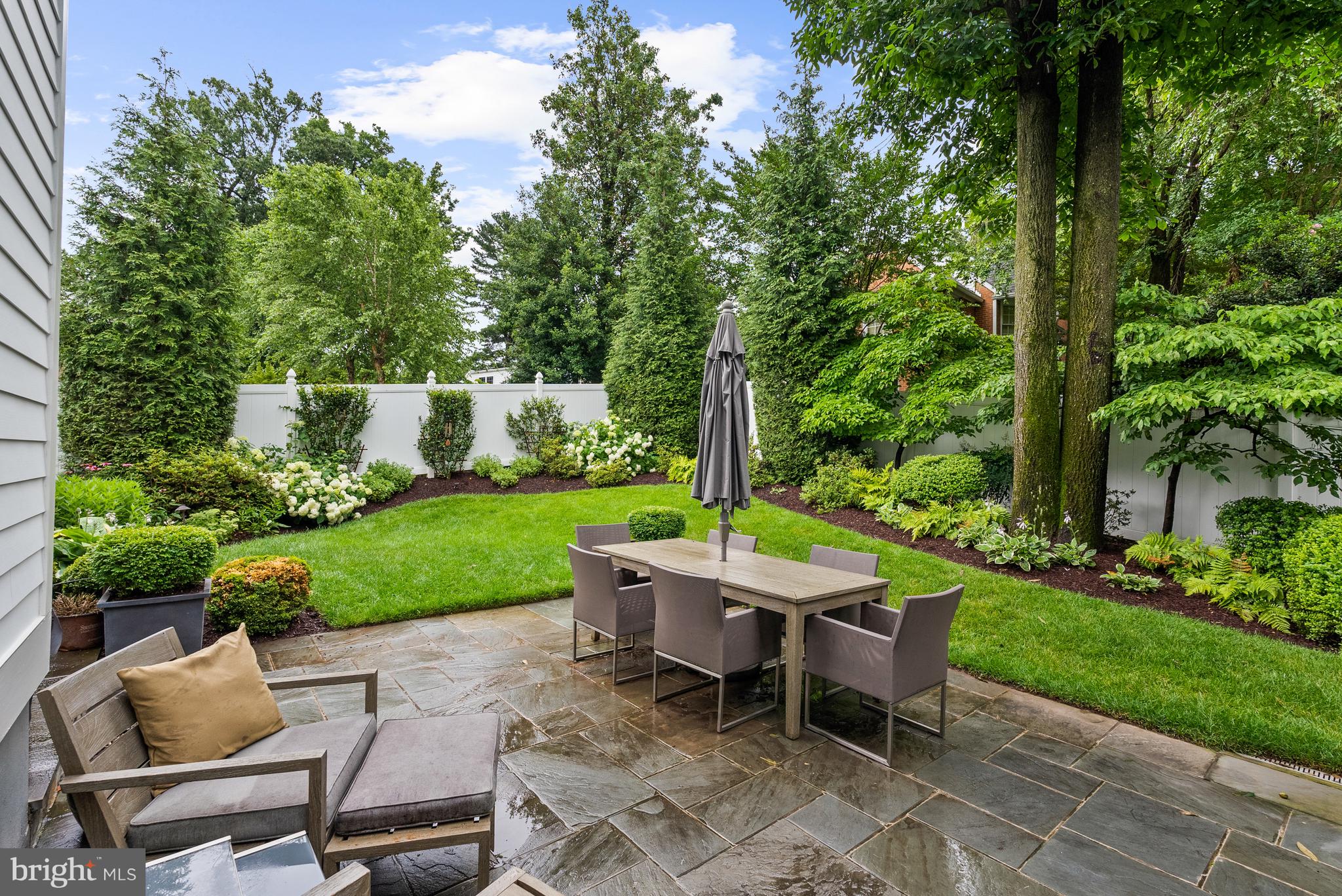 DOVER BALMORAL RIVERWOOD - Residential