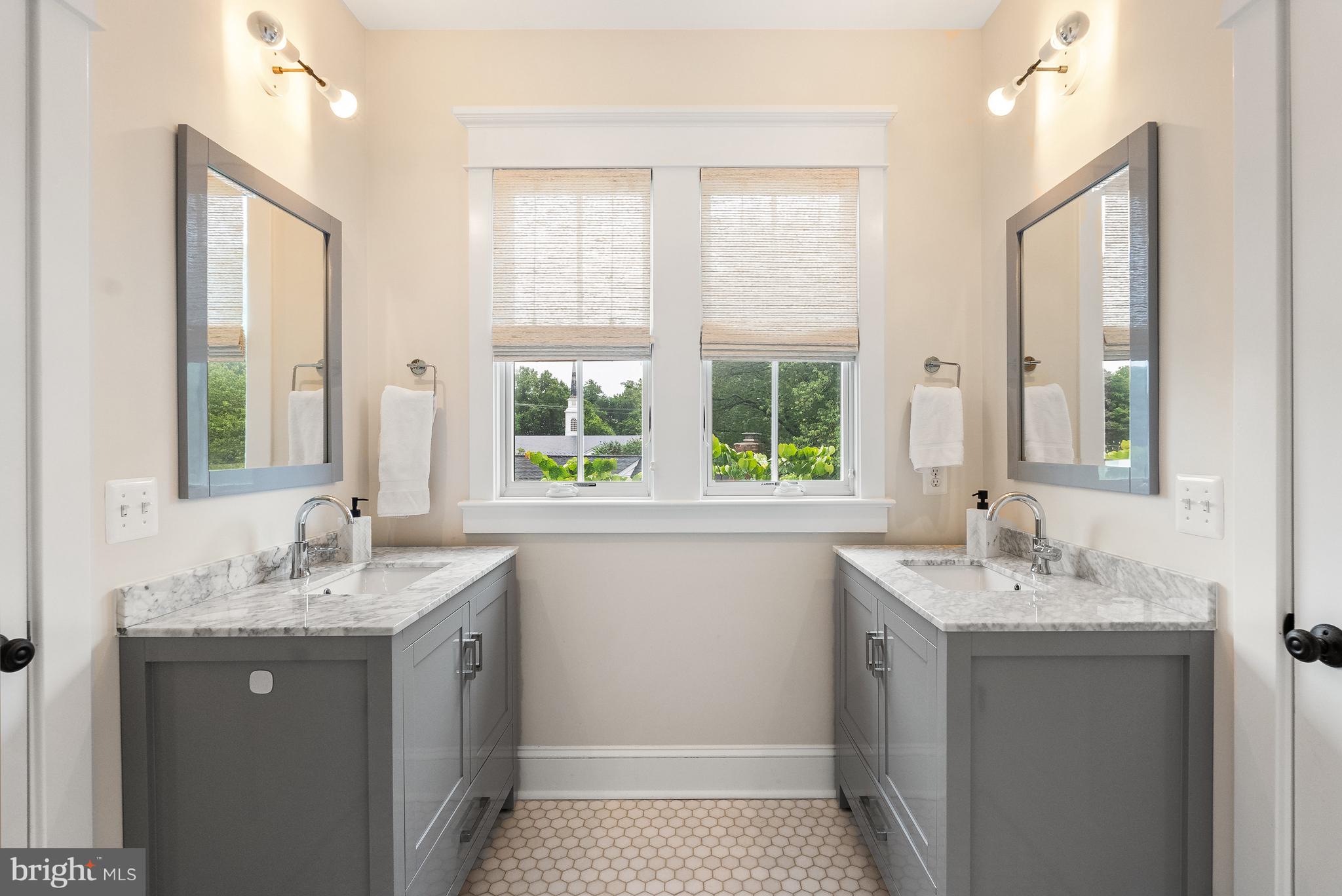 DOVER BALMORAL RIVERWOOD - Residential