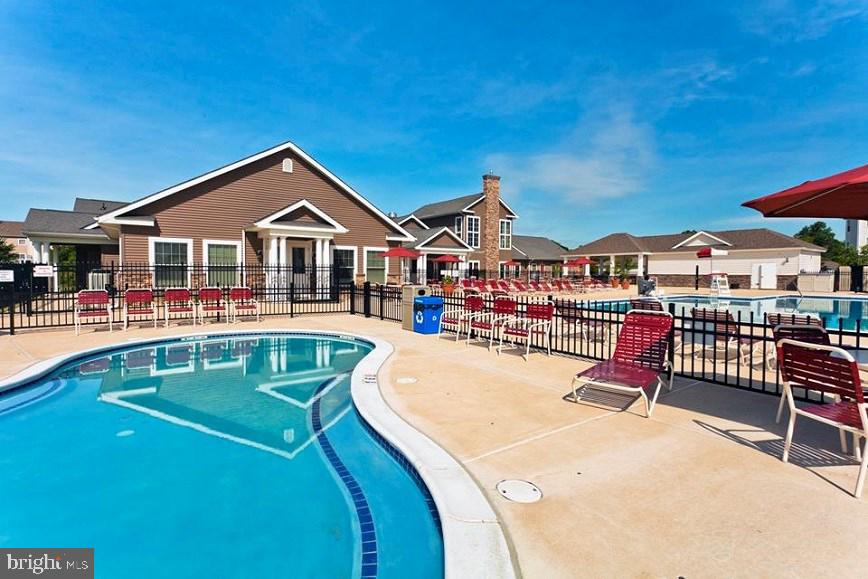 MERIDIAN CROSSING - Residential