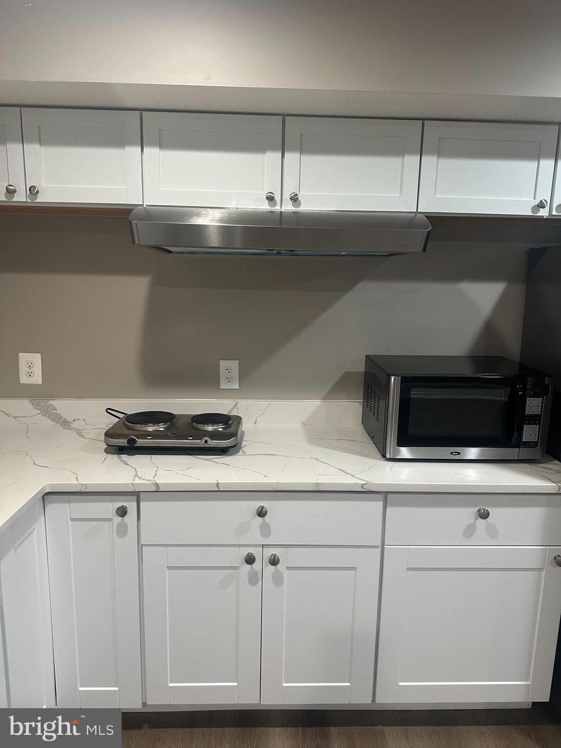 HERNDON ESTATES - Residential Lease