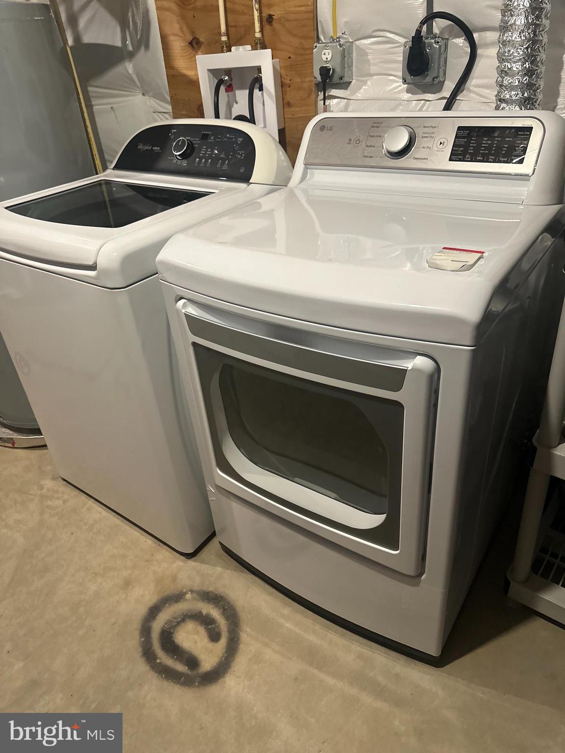 HERNDON ESTATES - Residential Lease