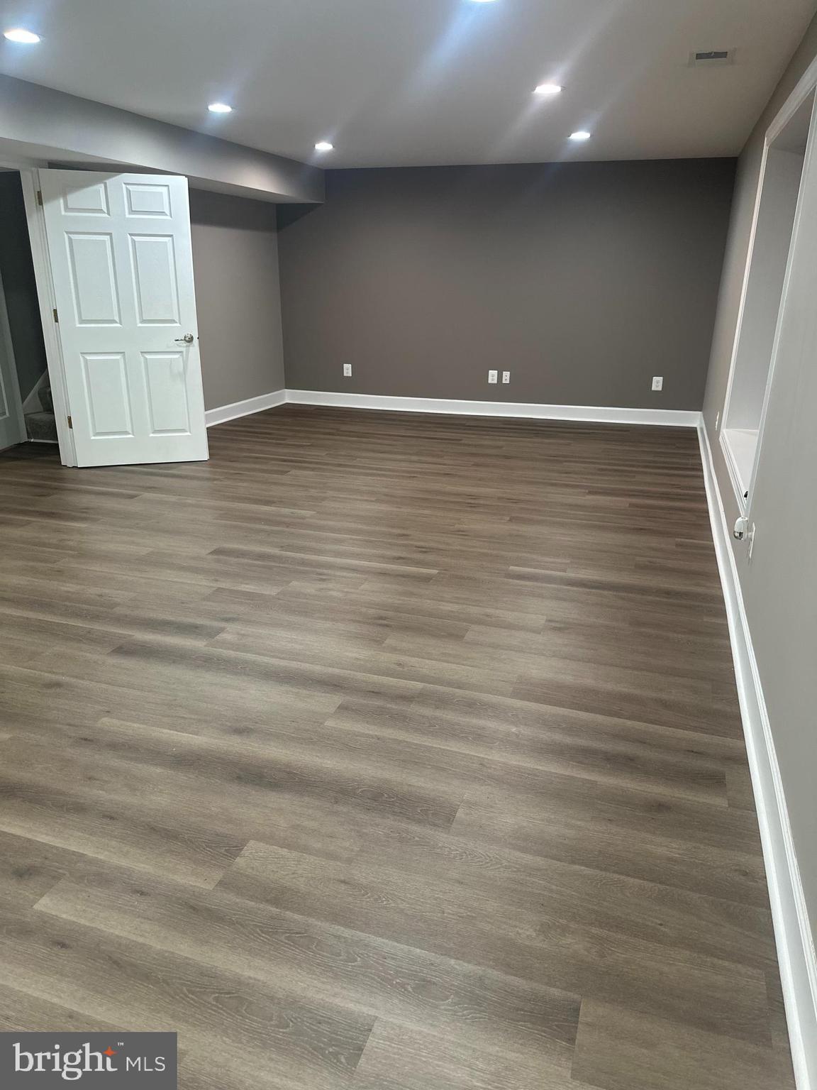 HERNDON ESTATES - Residential Lease