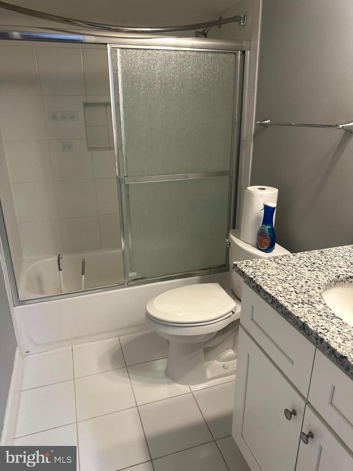 HERNDON ESTATES - Residential Lease