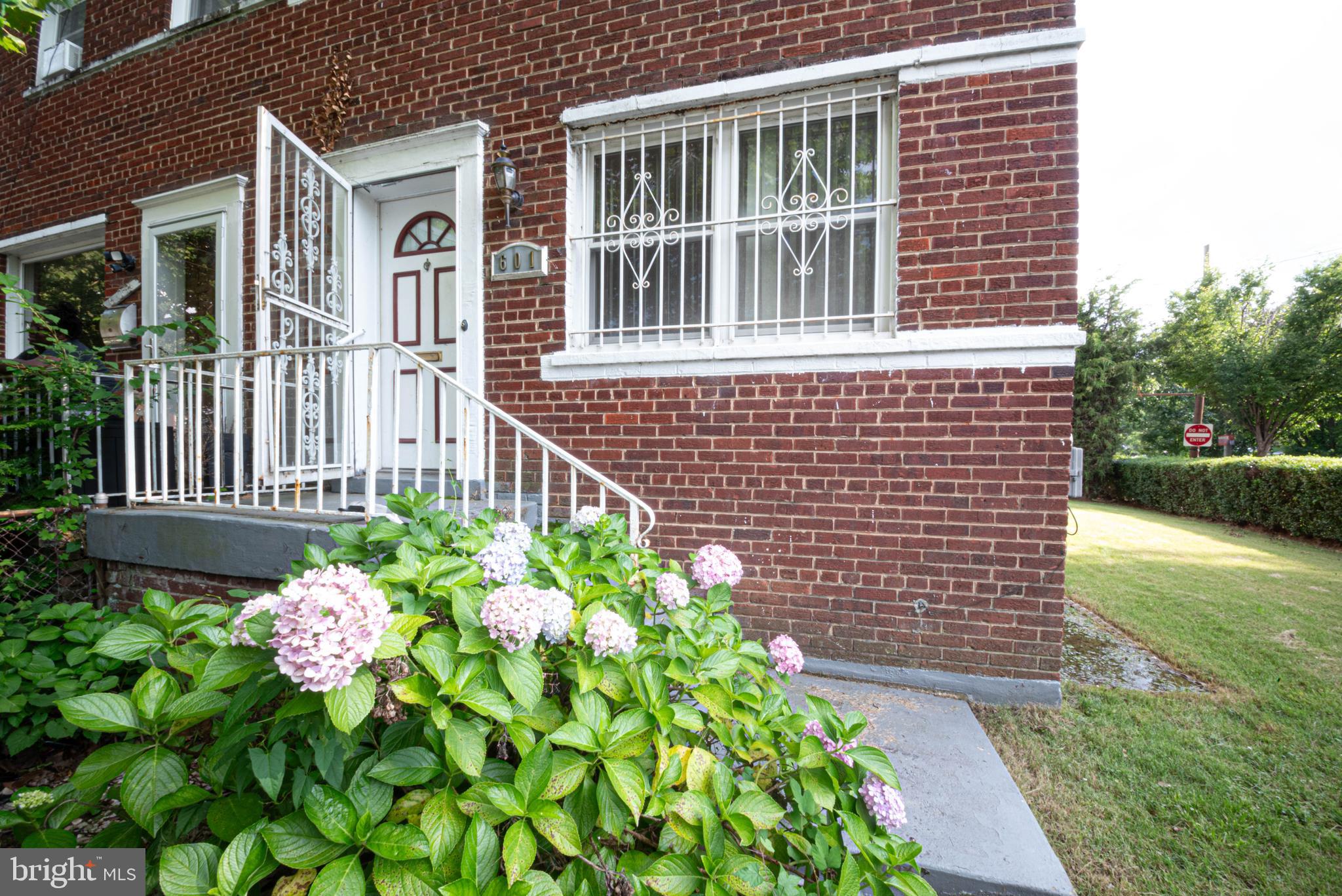 601 FORRESTER STREET SE