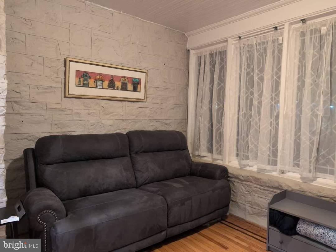 EDNOR GARDENS - LAKESIDE - Residential Lease