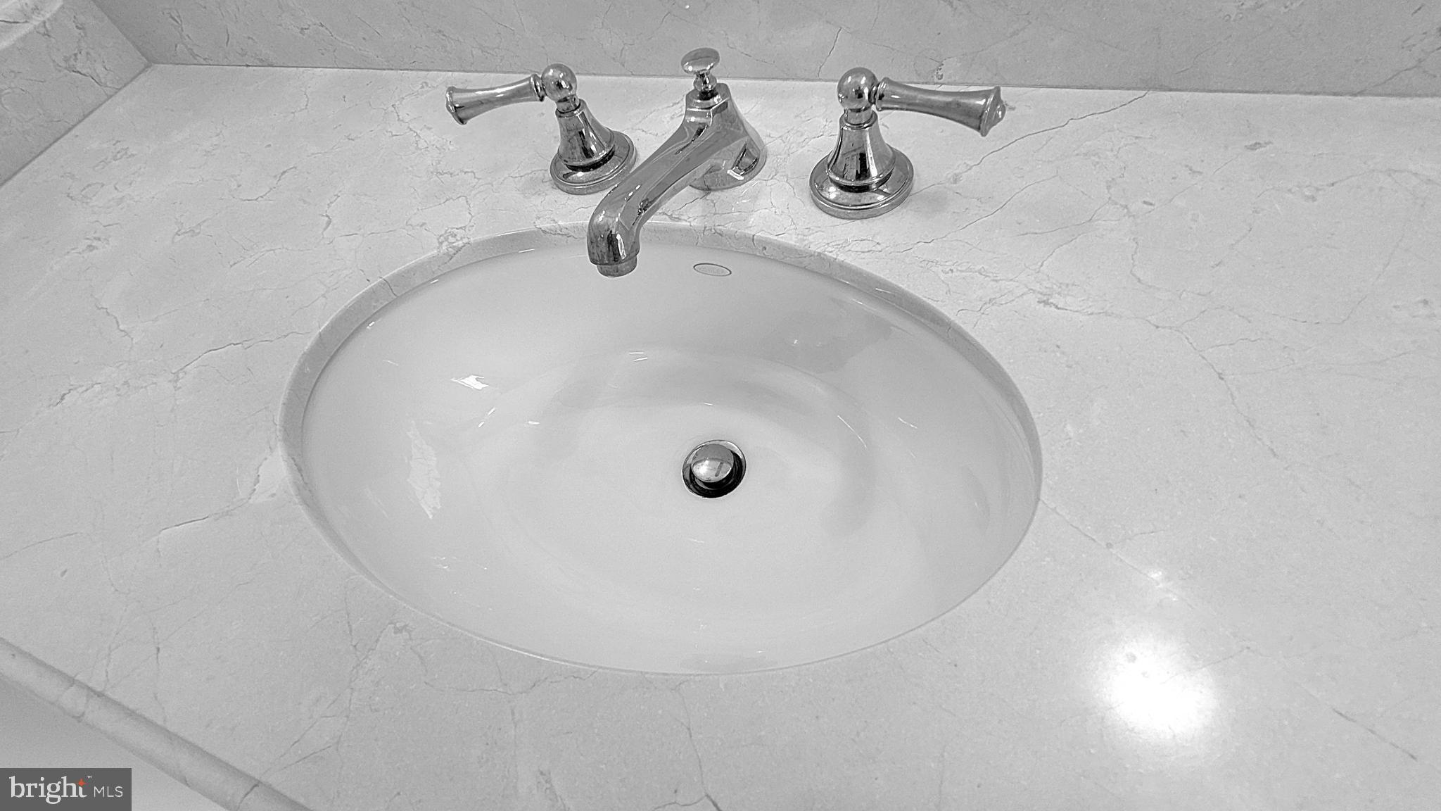 RESTON - Residential Lease