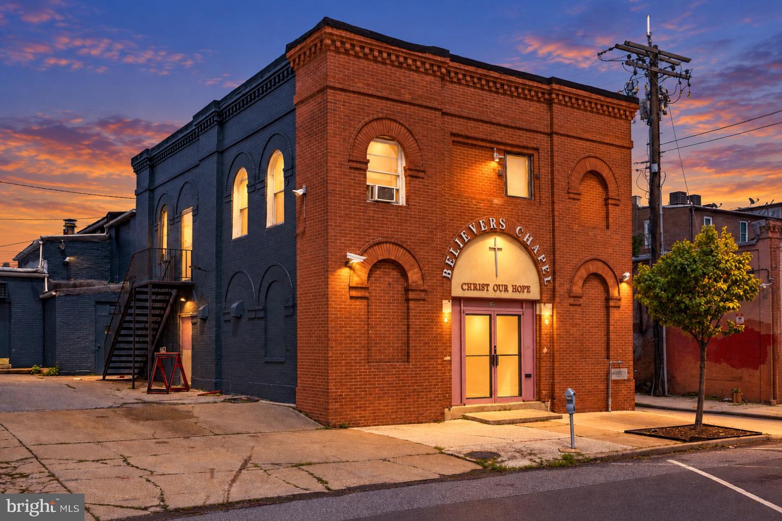 12 22ND STREET