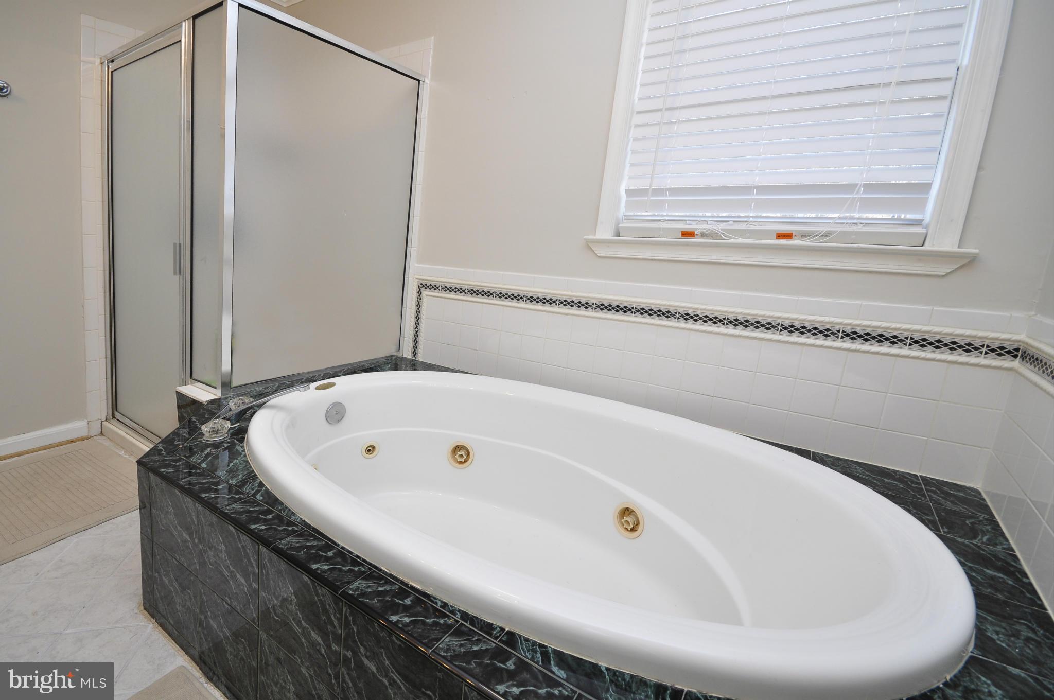 OAKRIDGE / COUNTRY RIDGE - Residential