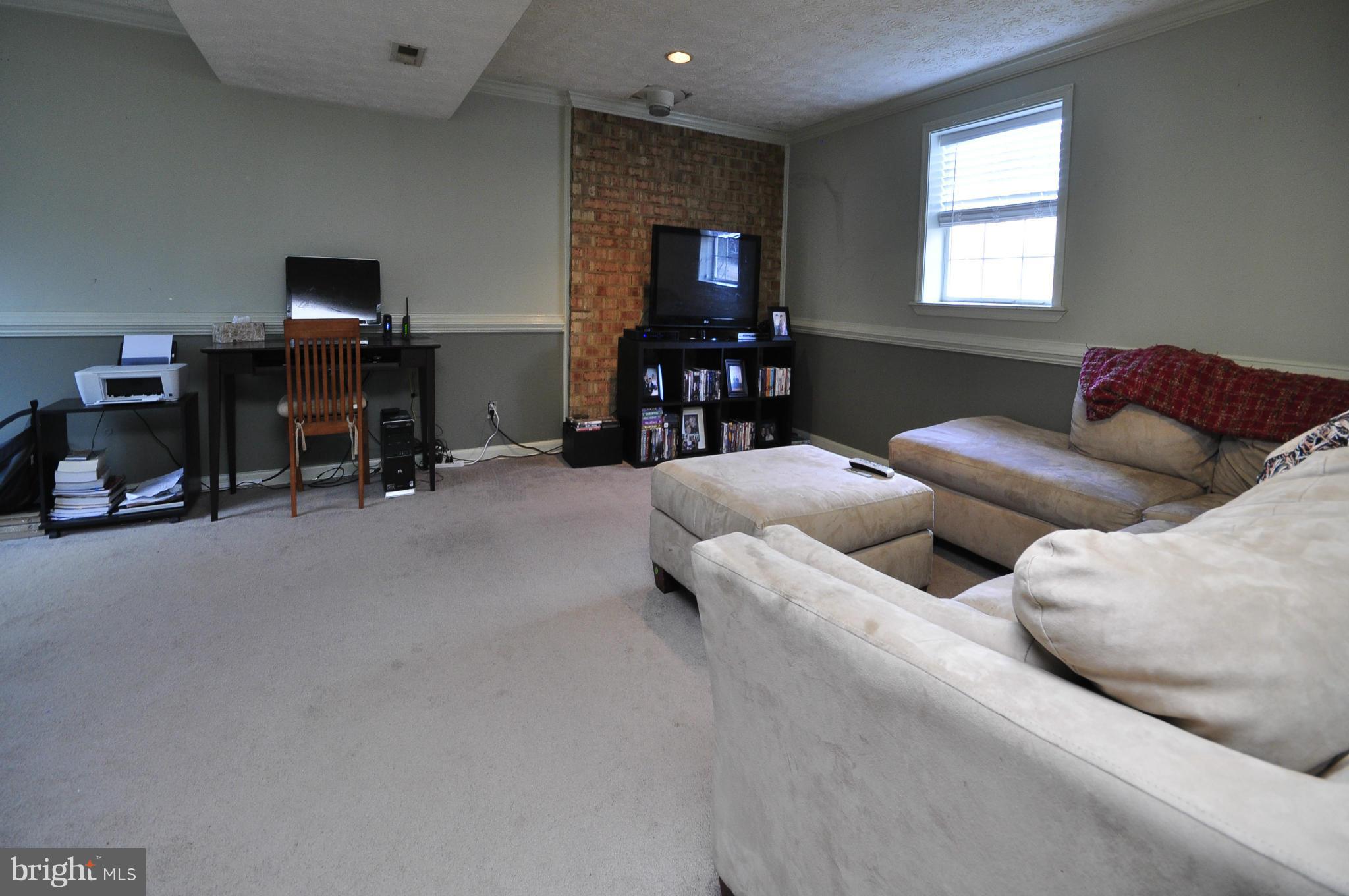 OAKRIDGE / COUNTRY RIDGE - Residential