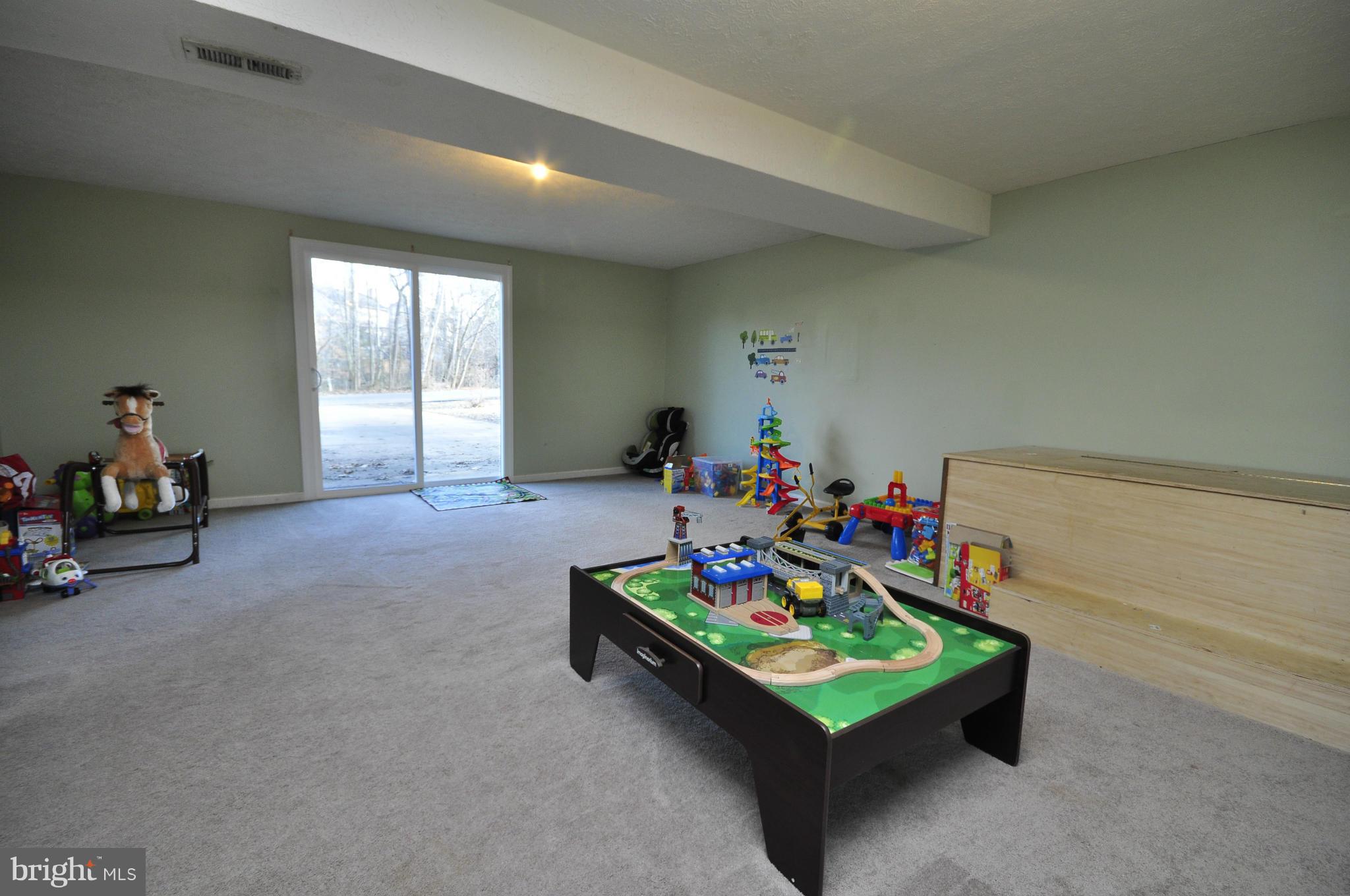 OAKRIDGE / COUNTRY RIDGE - Residential