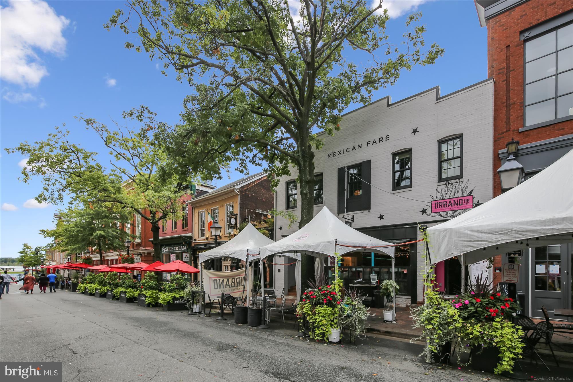 STRATFORD LANDING - Residential Lease