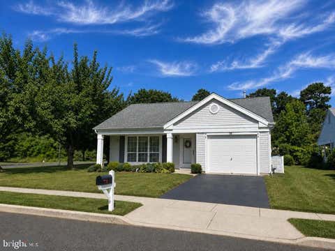 Homes For Sale - 20 Newbury Drive<br/> SOUTHAMPTON, NJ 08088