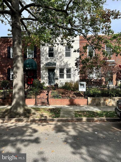 Photo of 3342 Clay Place NE, WASHINGTON, DC 20019 (MLS # DCDC2228016) Photo of 3342 Clay Place NE, WASHINGTON, DC 20019 (MLS # DCDC2228016)