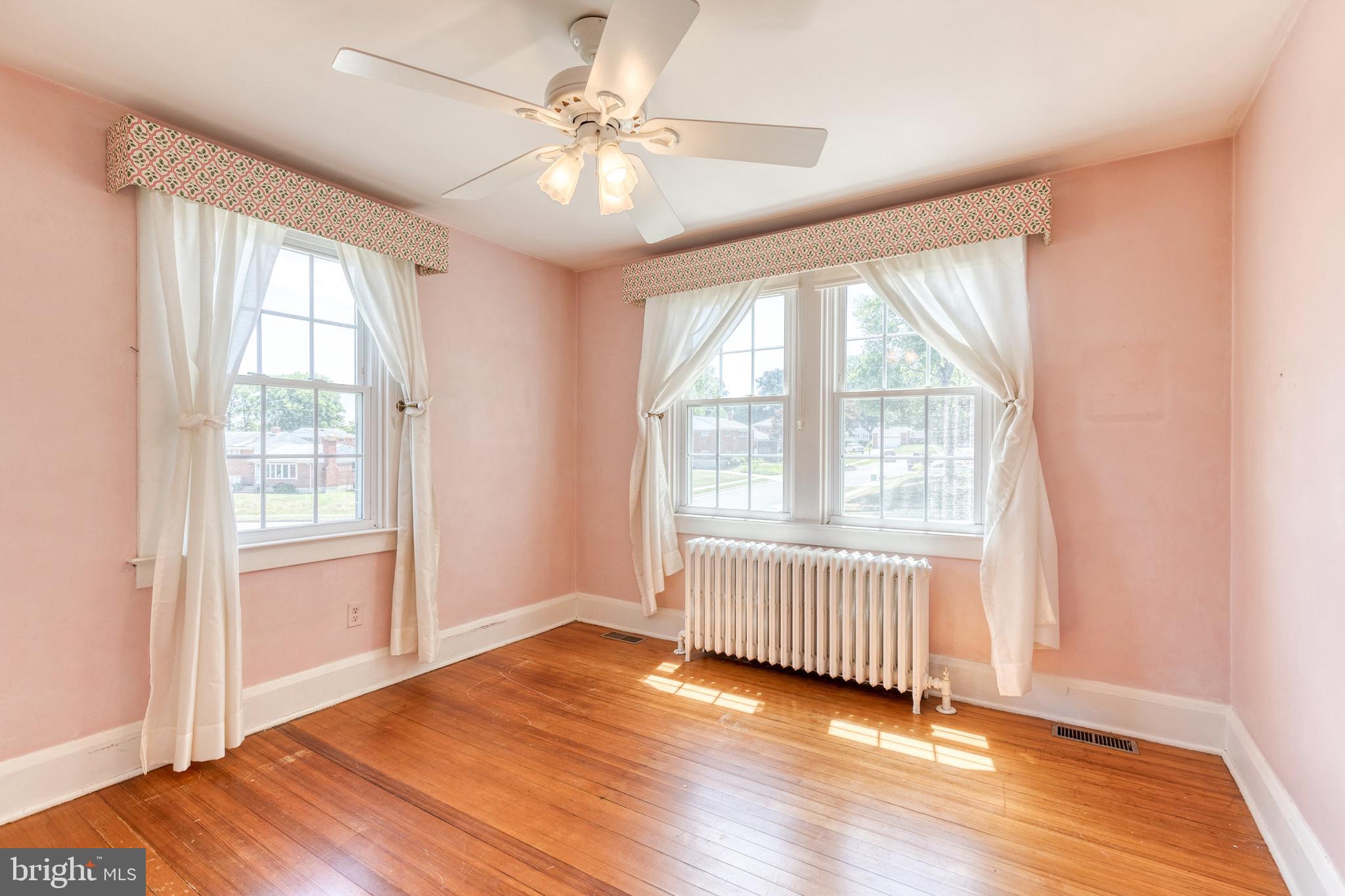 YORK MANOR - Residential