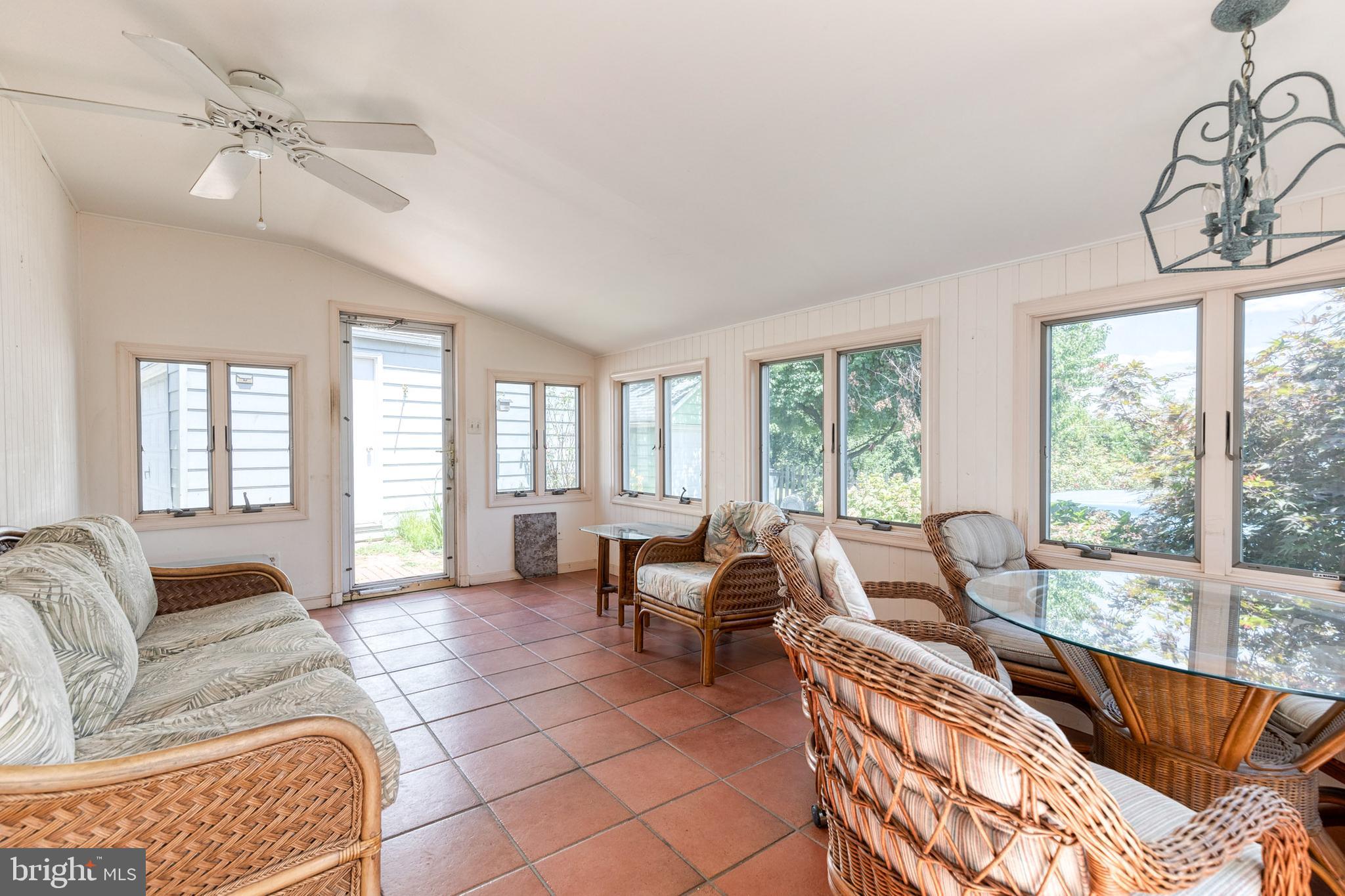 YORK MANOR - Residential