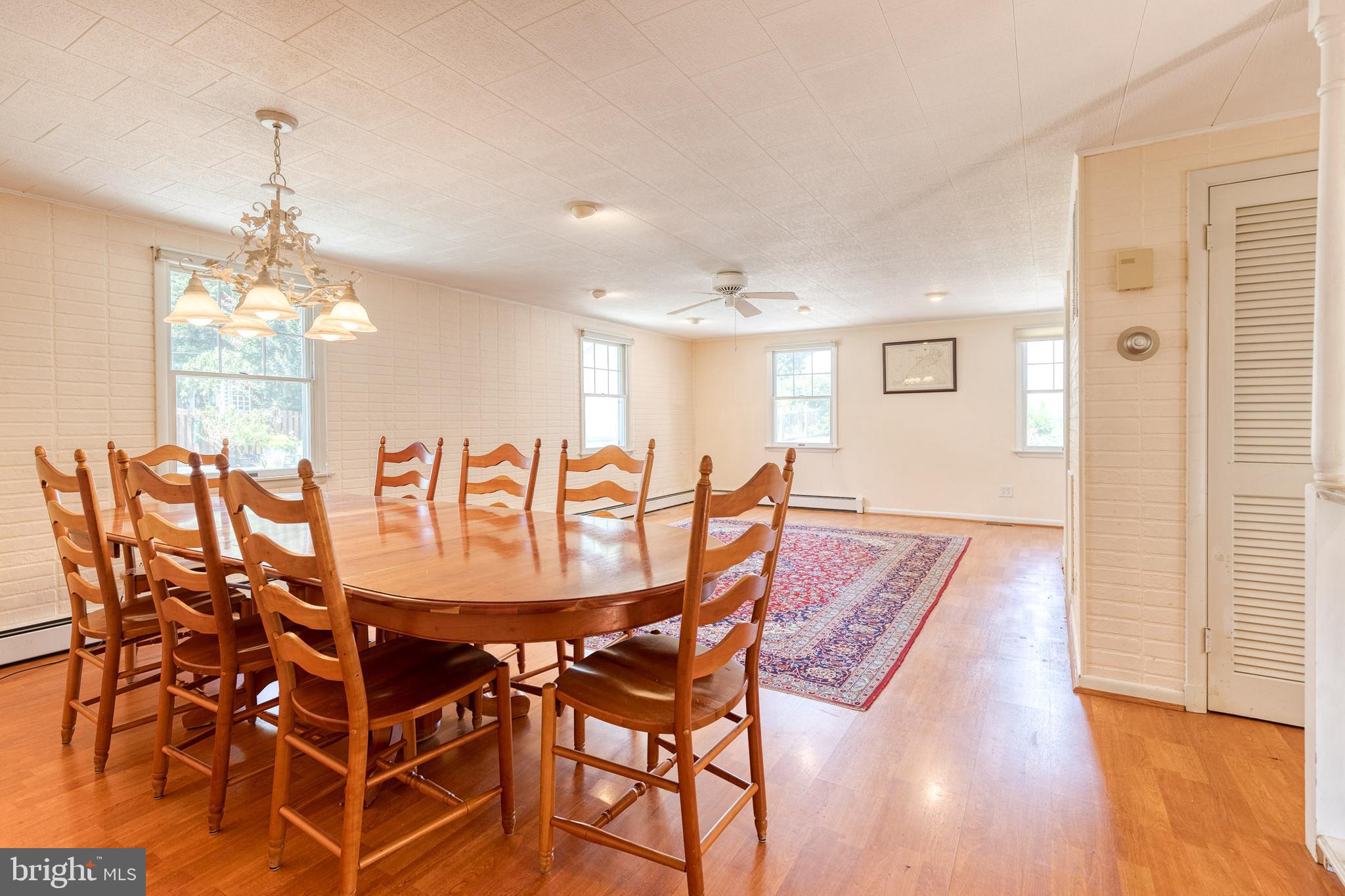 YORK MANOR - Residential