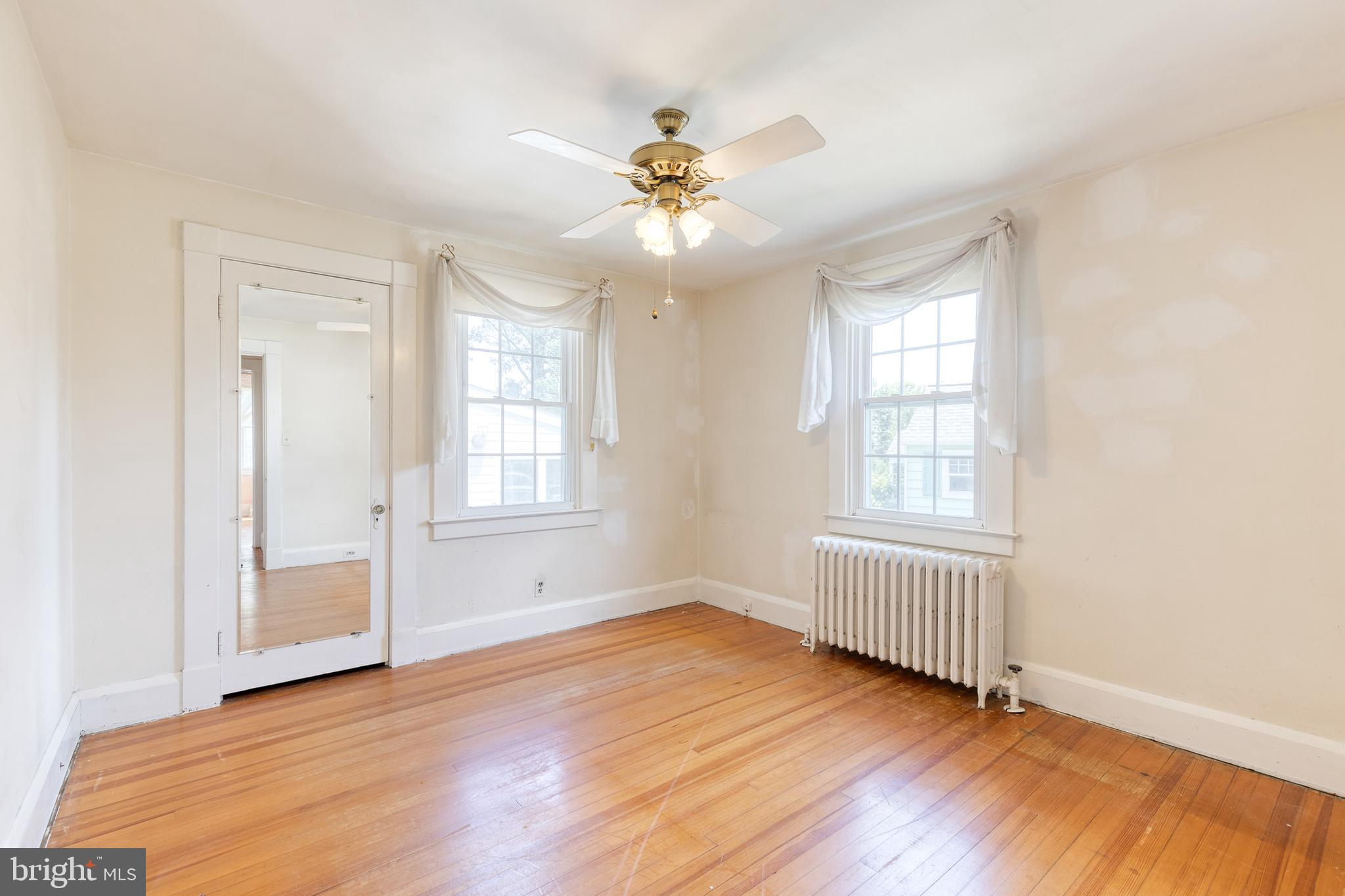 YORK MANOR - Residential