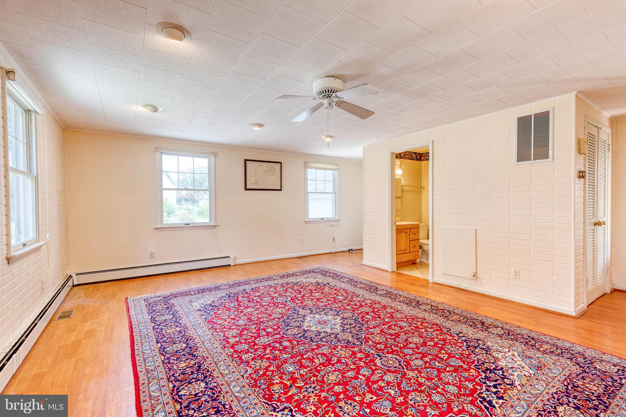 YORK MANOR - Residential