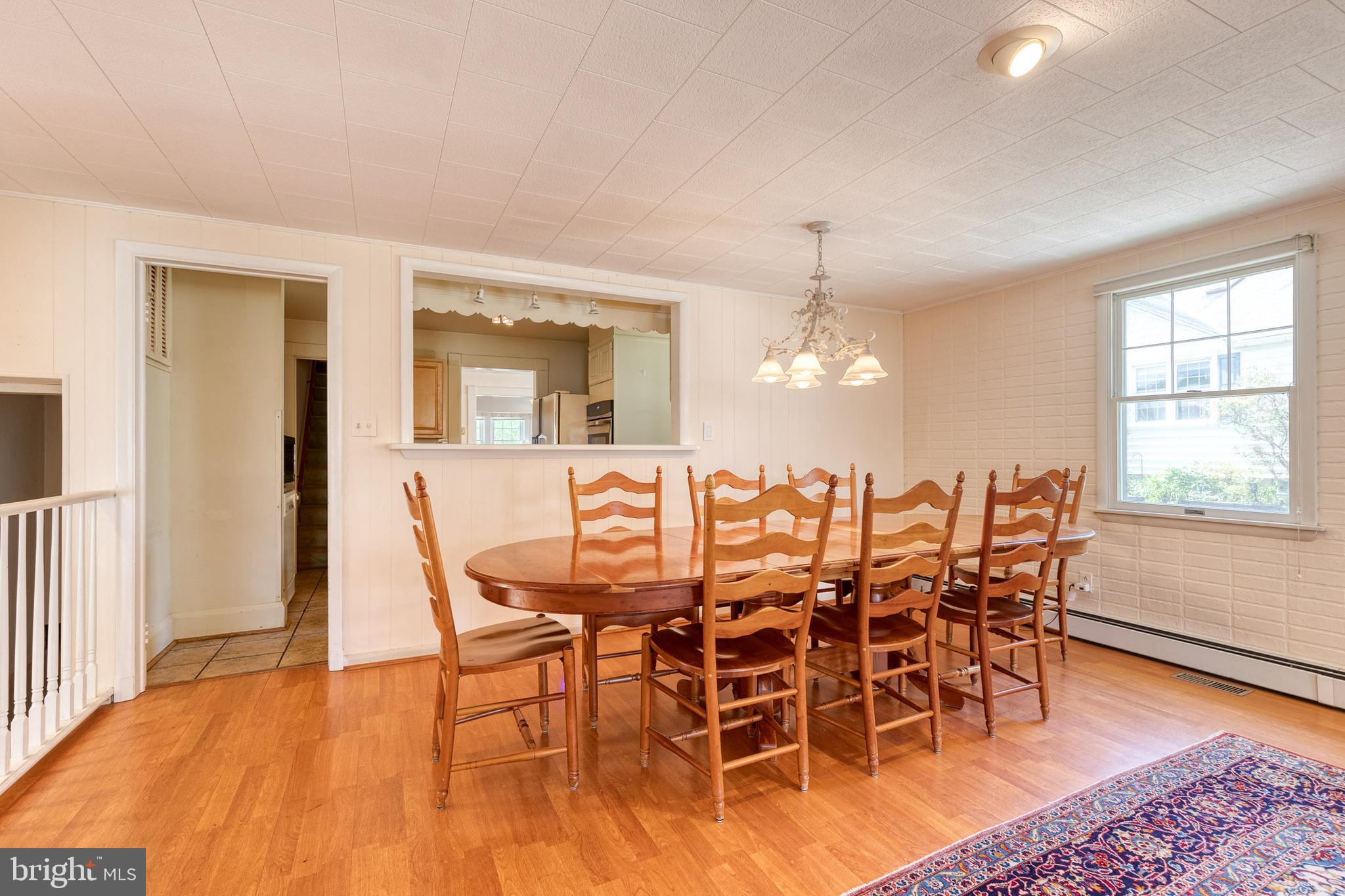 YORK MANOR - Residential