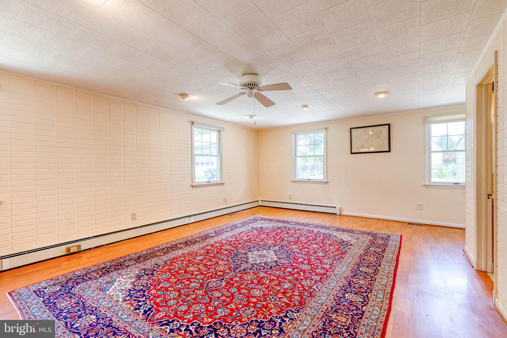 YORK MANOR - Residential