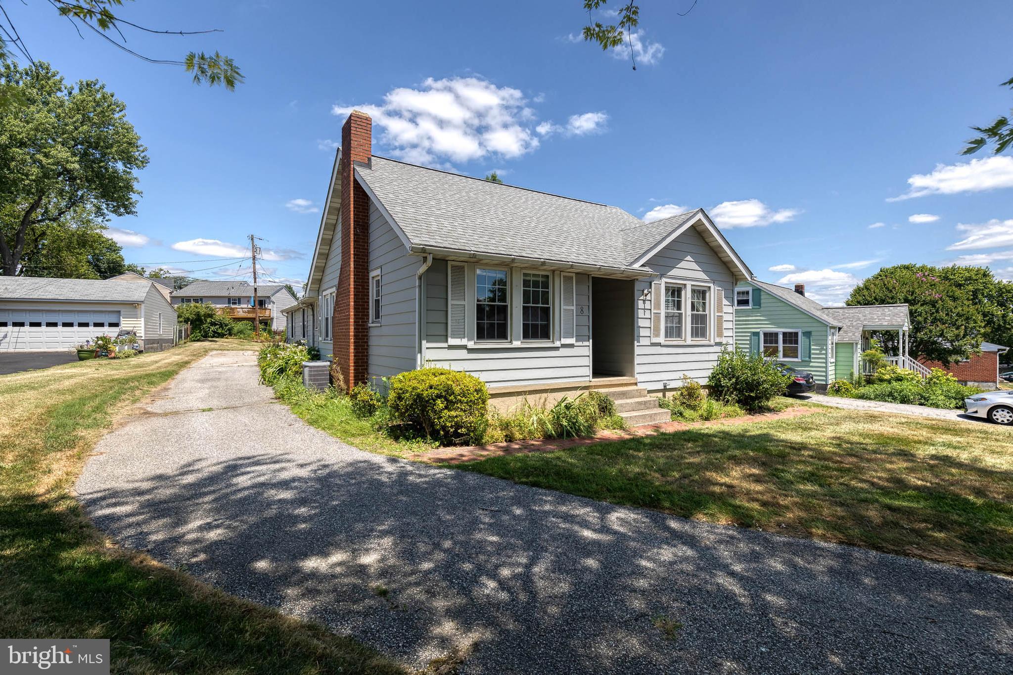 YORK MANOR - Residential