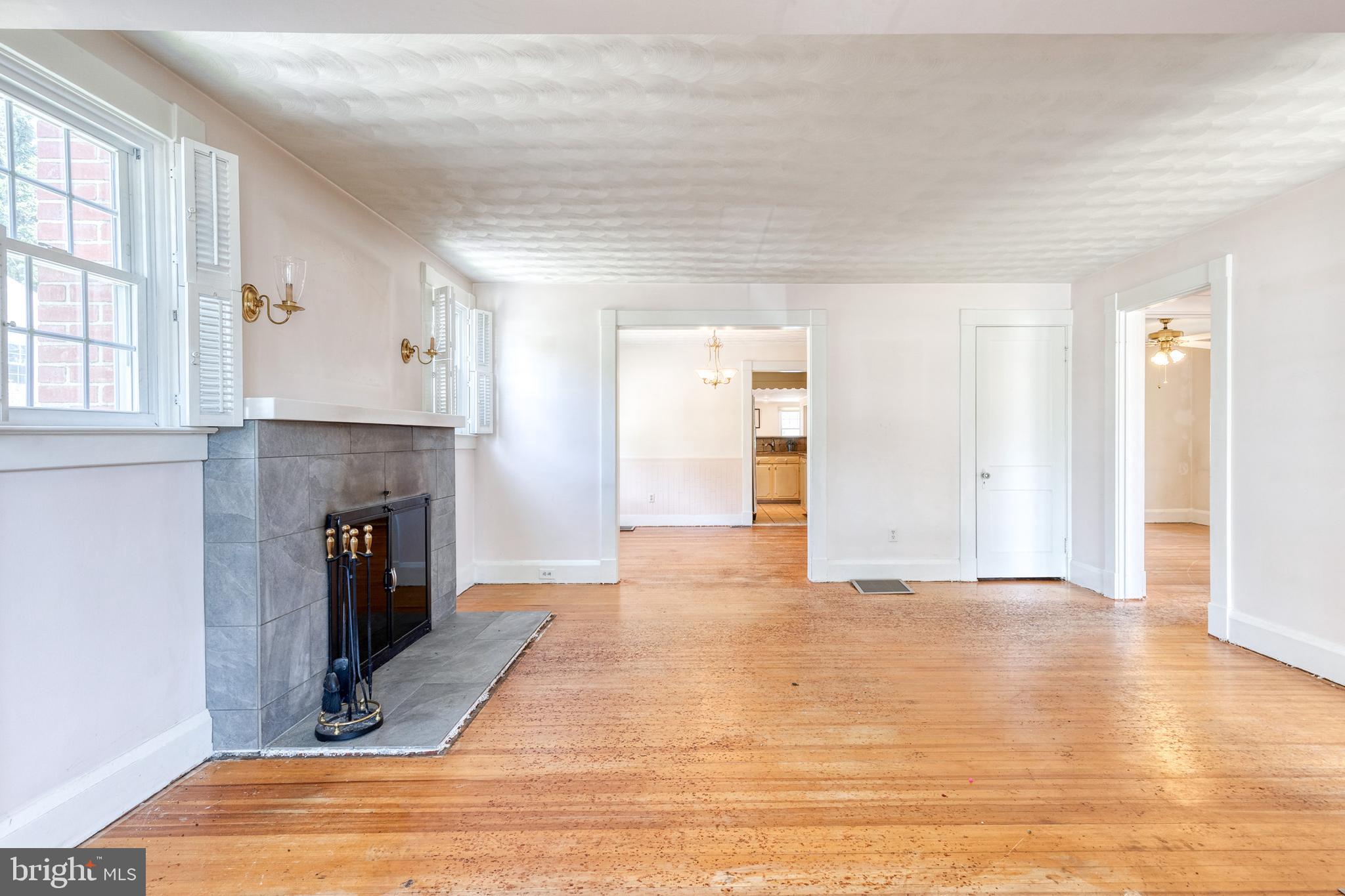 YORK MANOR - Residential