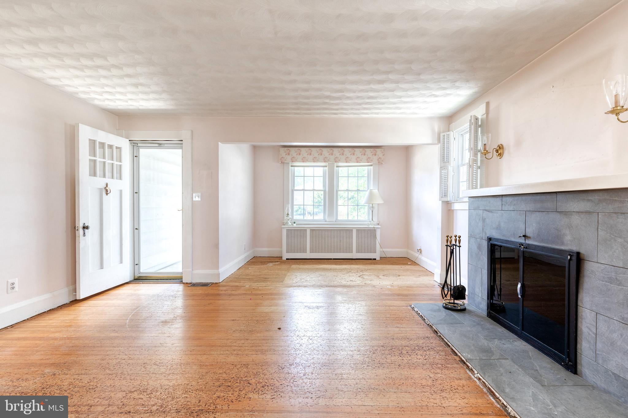 YORK MANOR - Residential