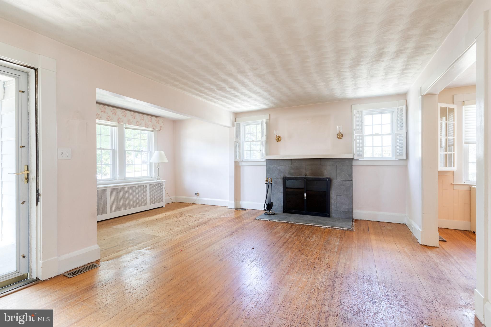 YORK MANOR - Residential