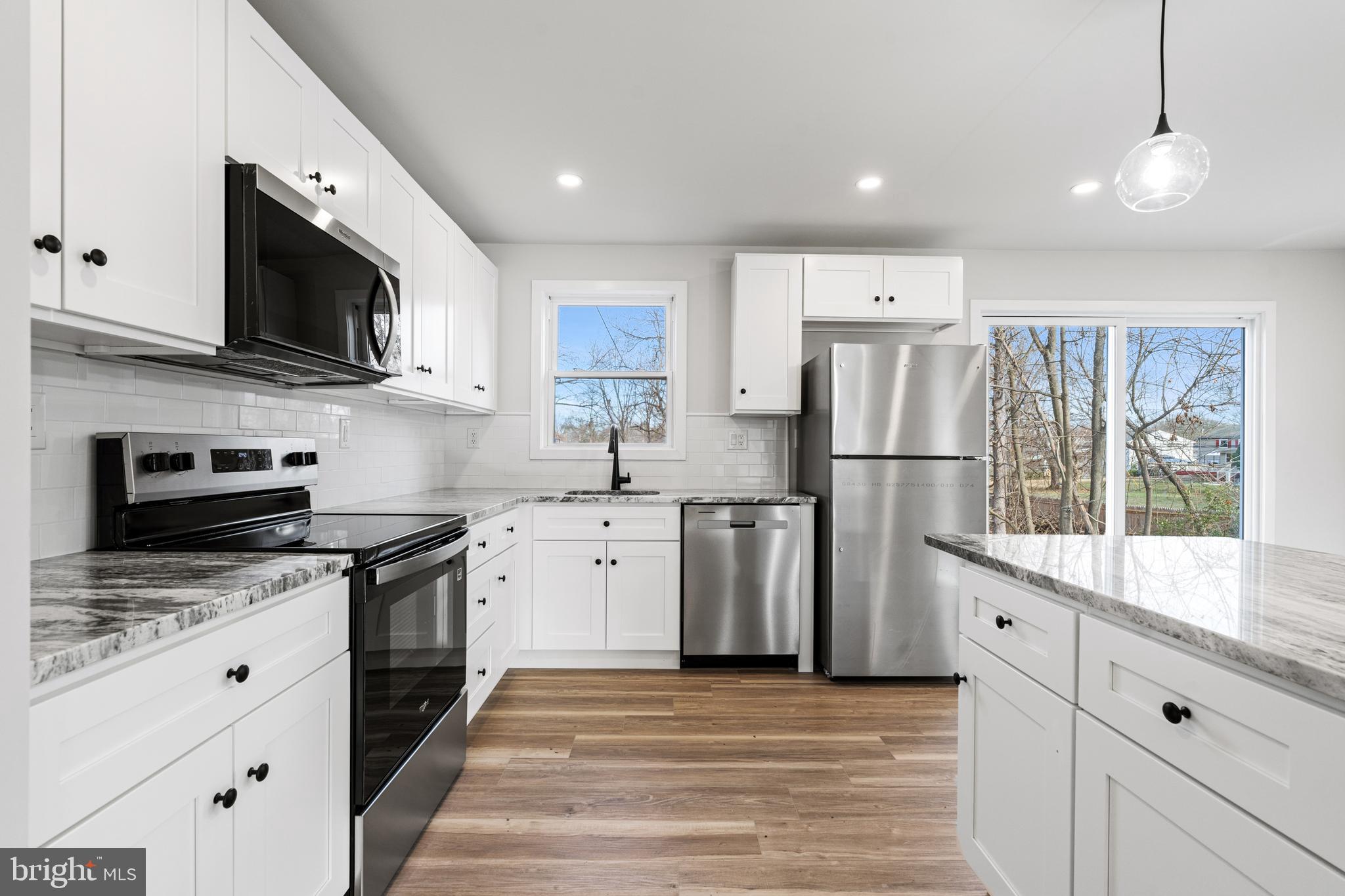 WILLOW MANOR - Residential