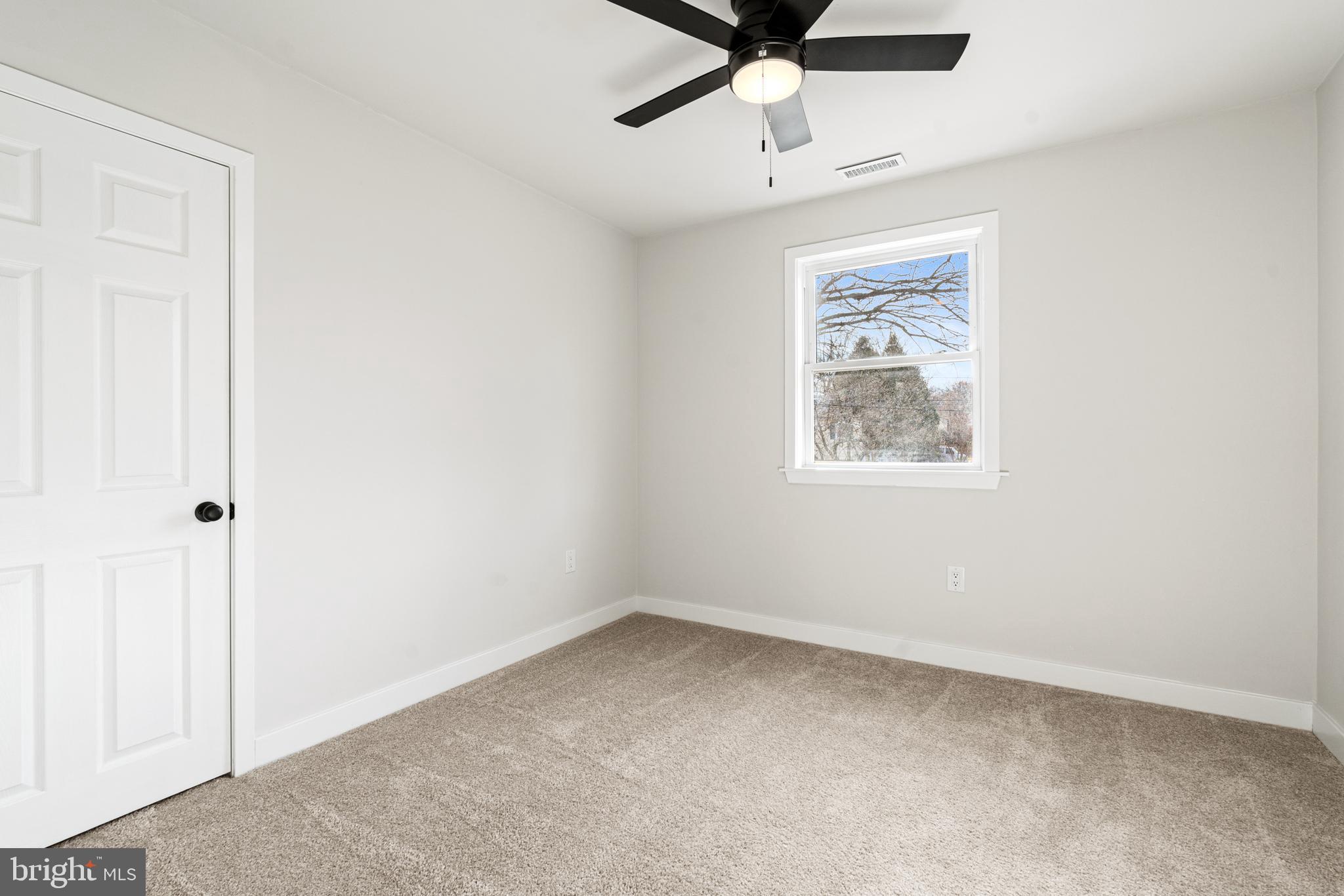 WILLOW MANOR - Residential