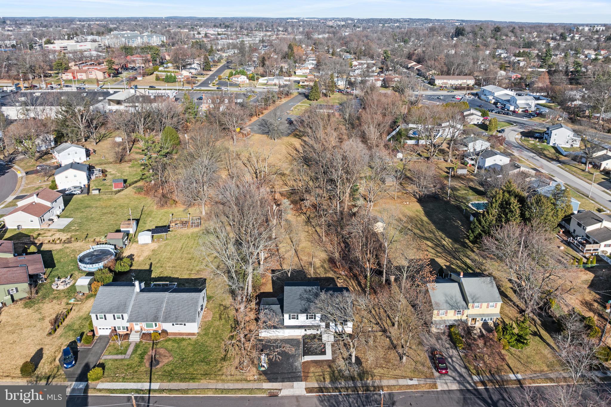 WILLOW MANOR - Residential