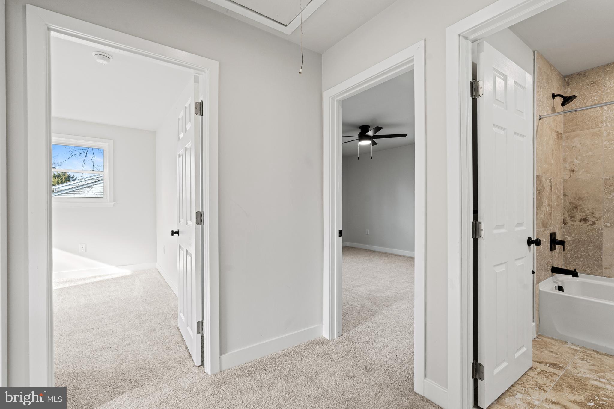 WILLOW MANOR - Residential