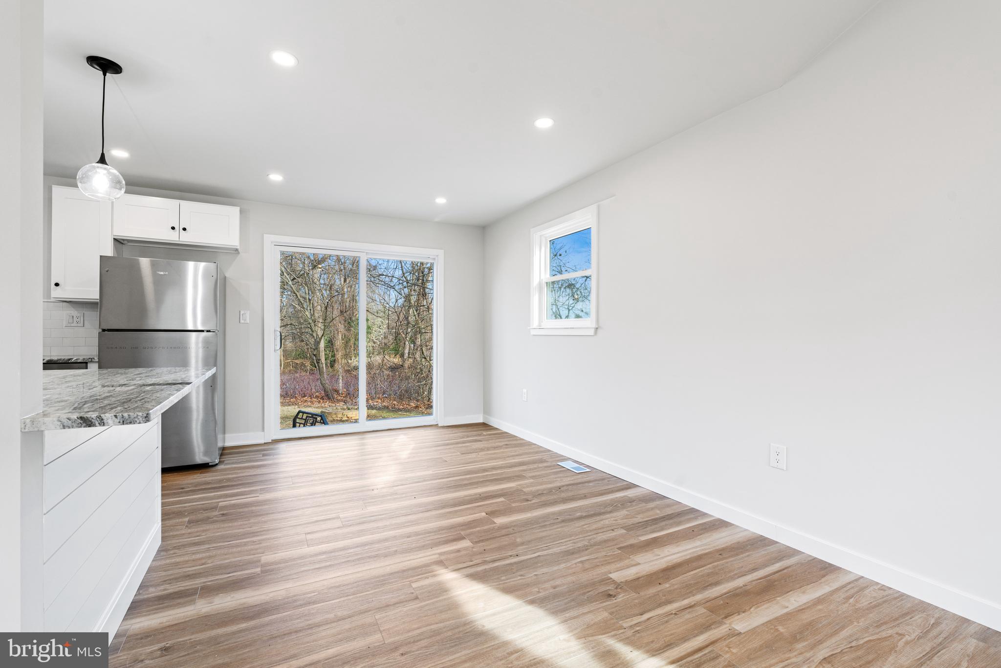 WILLOW MANOR - Residential