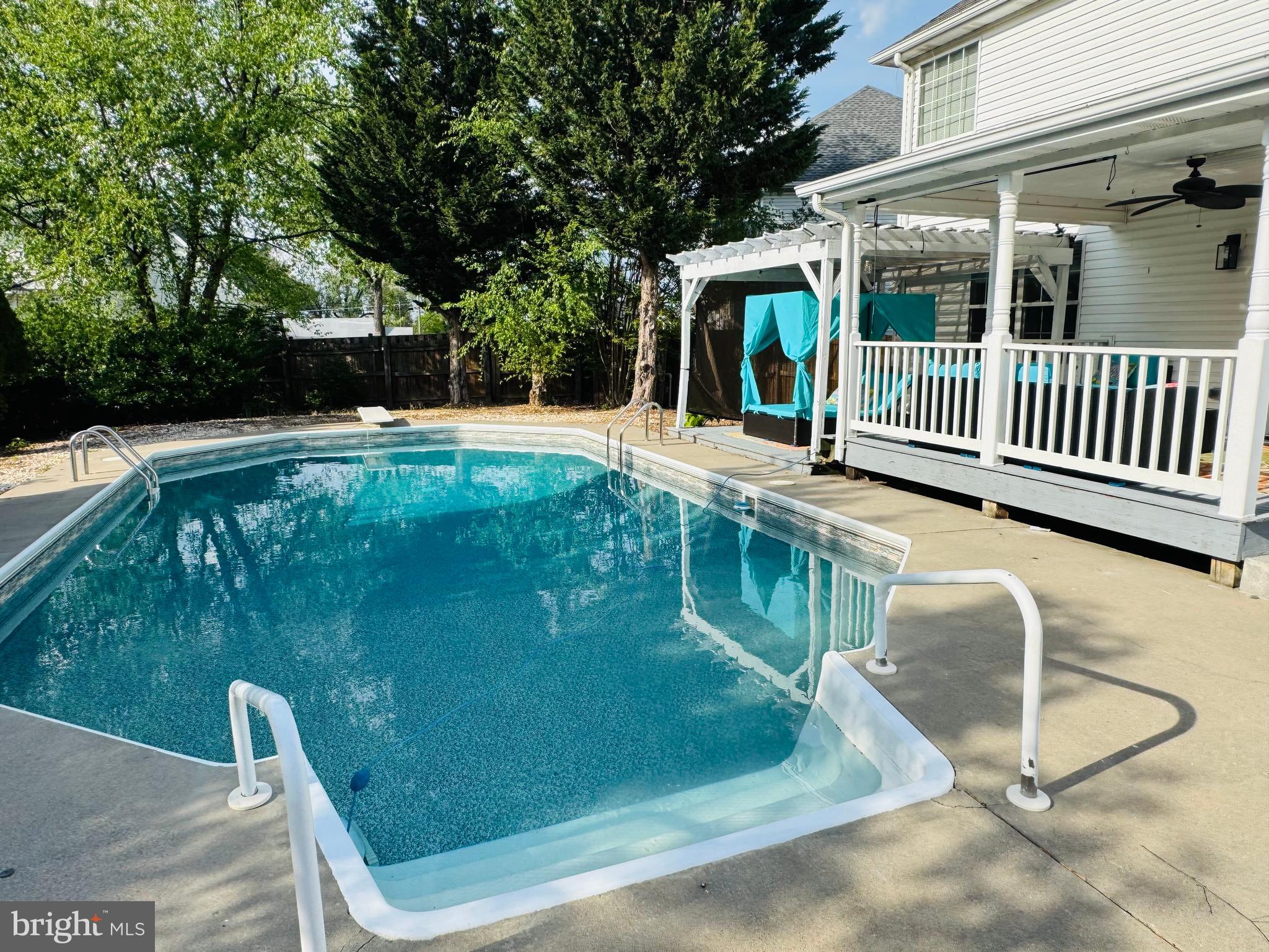 MOSBY STATION - Residential