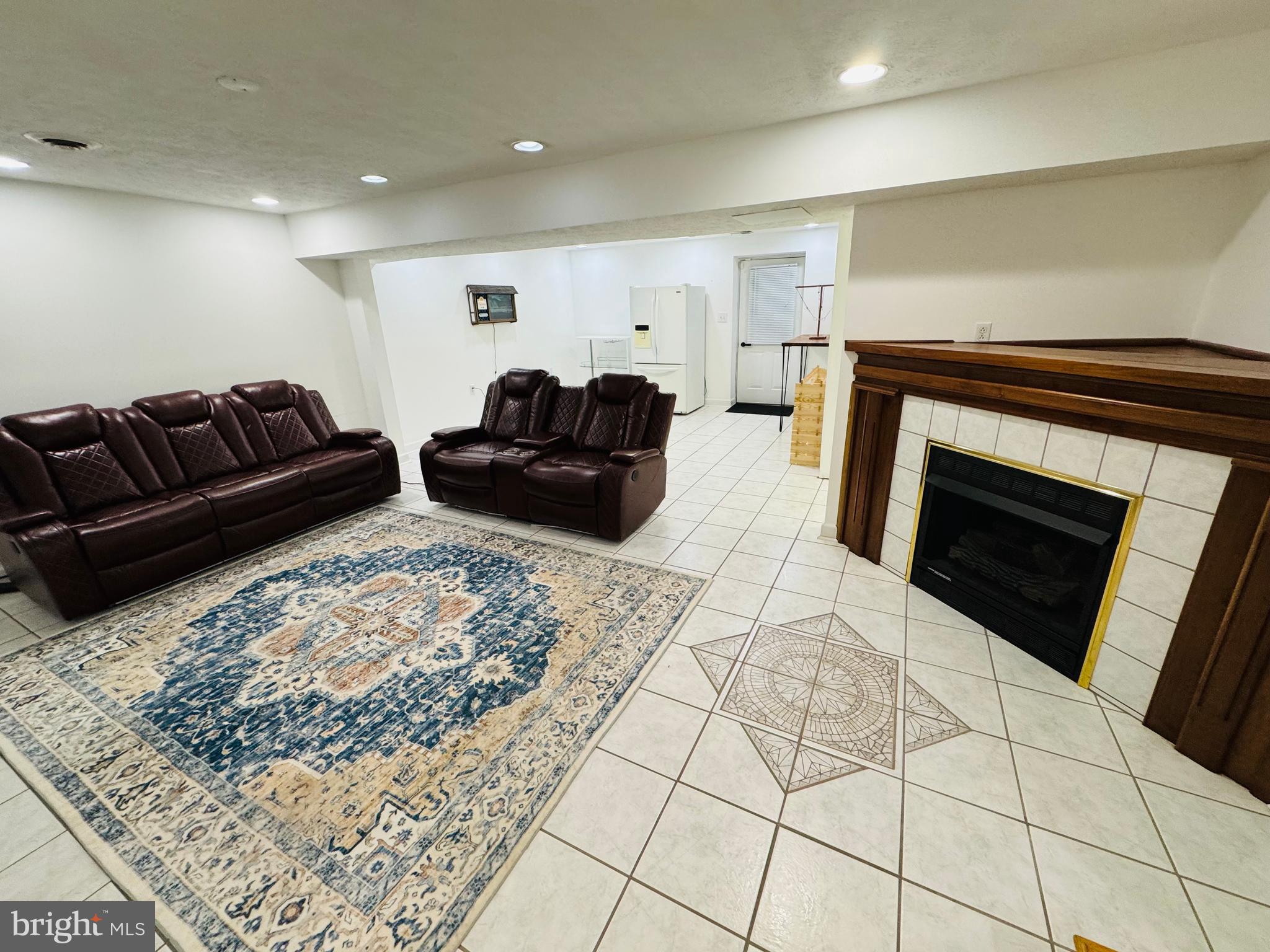 MOSBY STATION - Residential