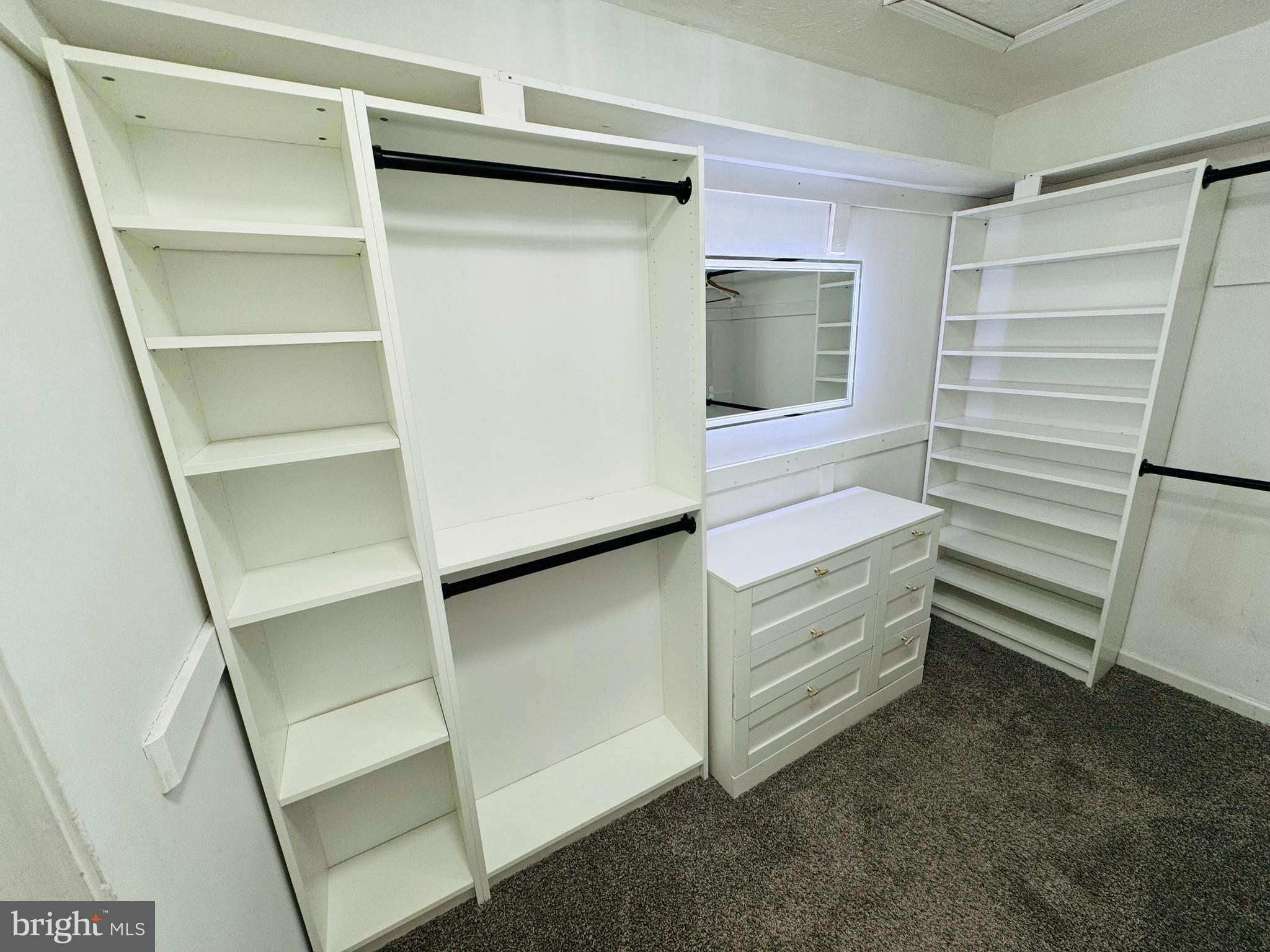 MOSBY STATION - Residential