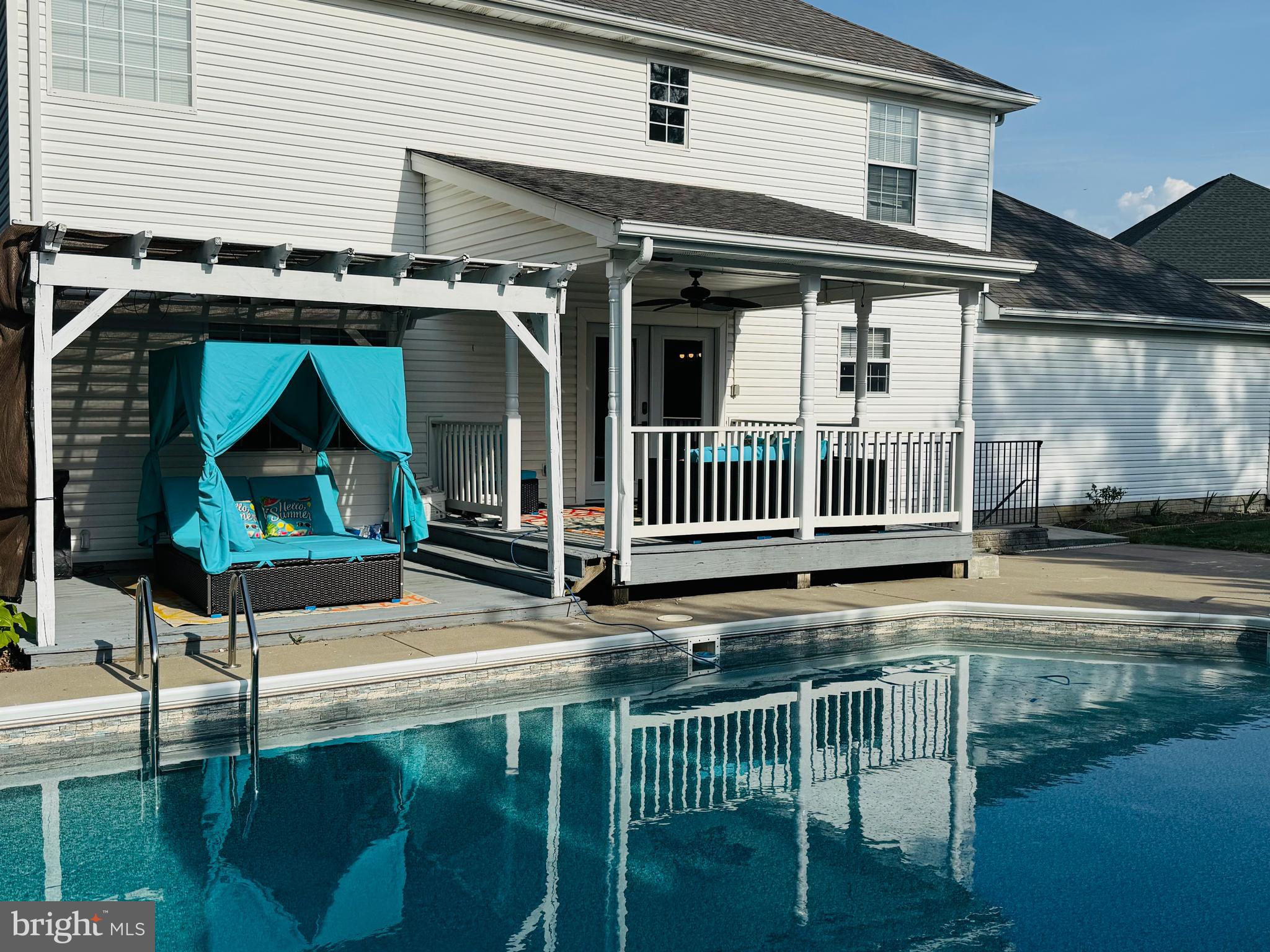 MOSBY STATION - Residential