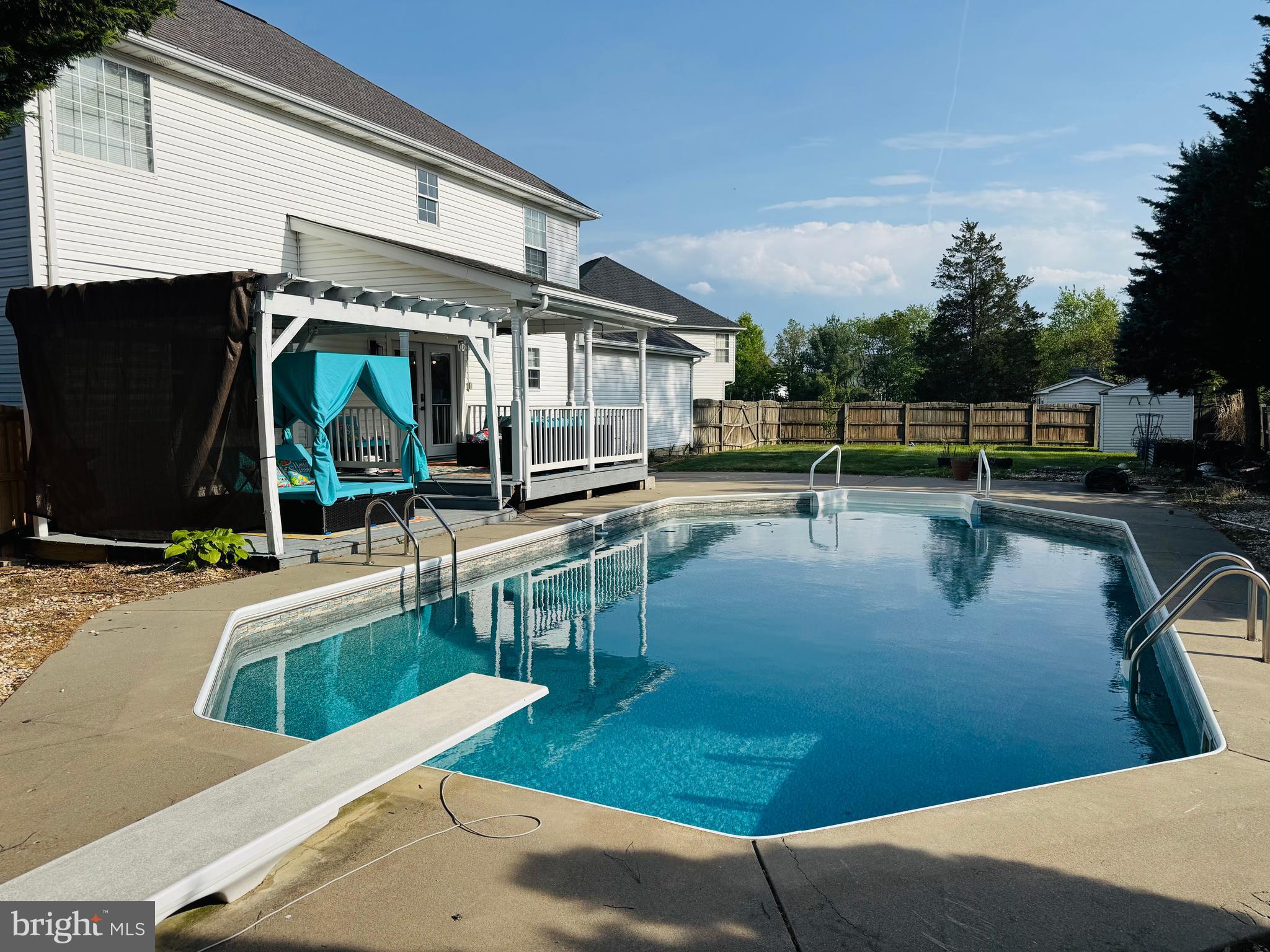 MOSBY STATION - Residential