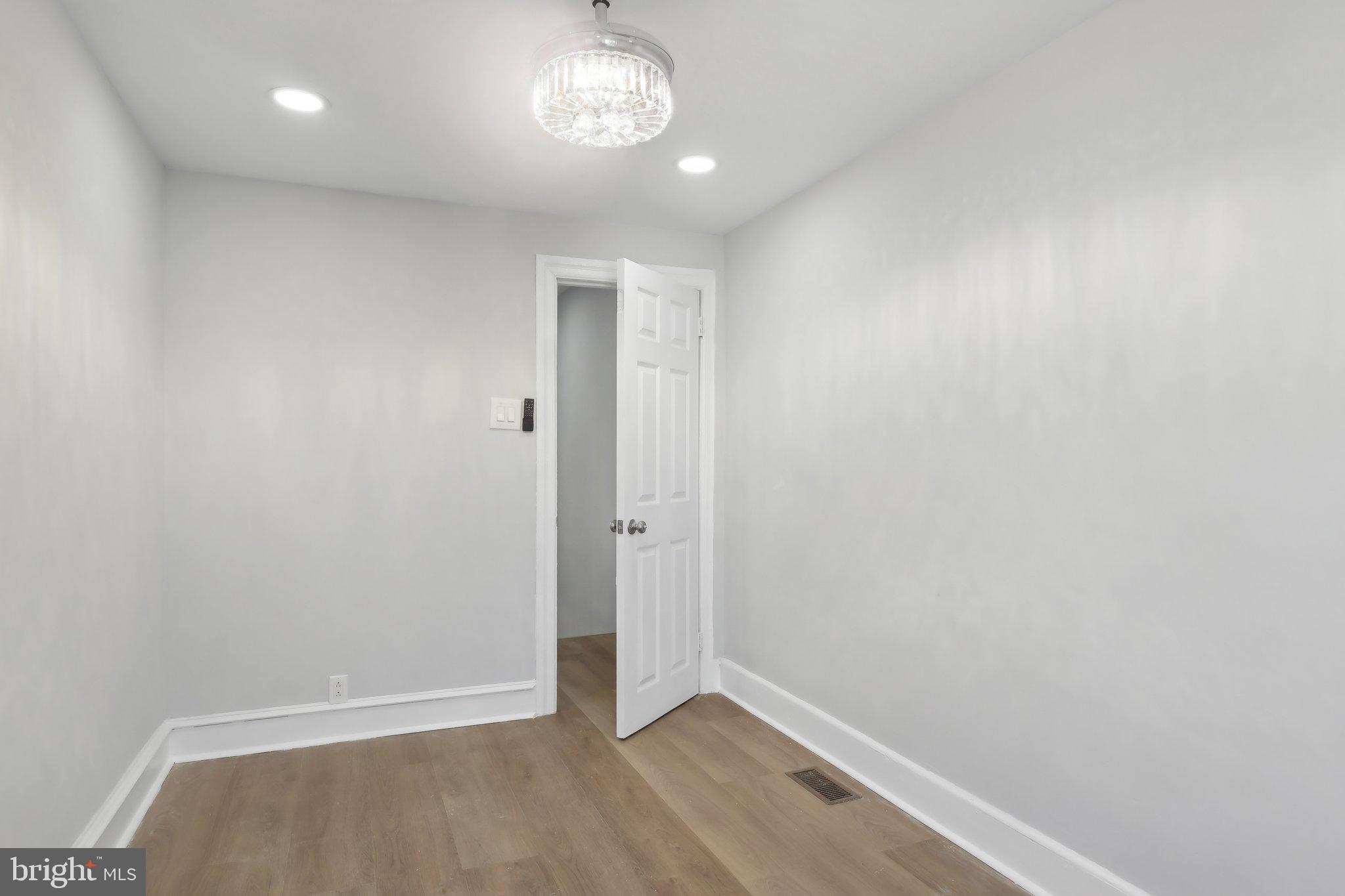 COBBS CREEK - Residential