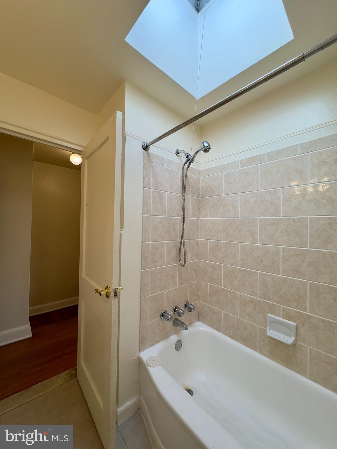 GOVANS - Residential Lease