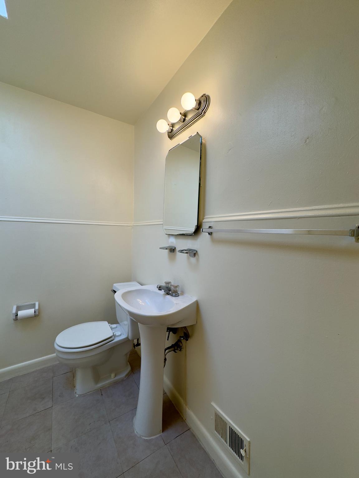 GOVANS - Residential Lease