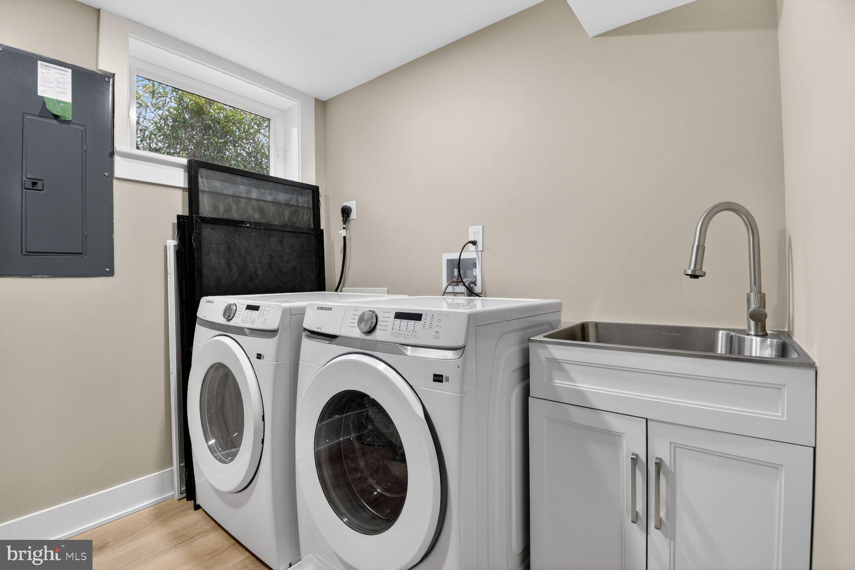 GLAIZEWOOD MANOR - Residential