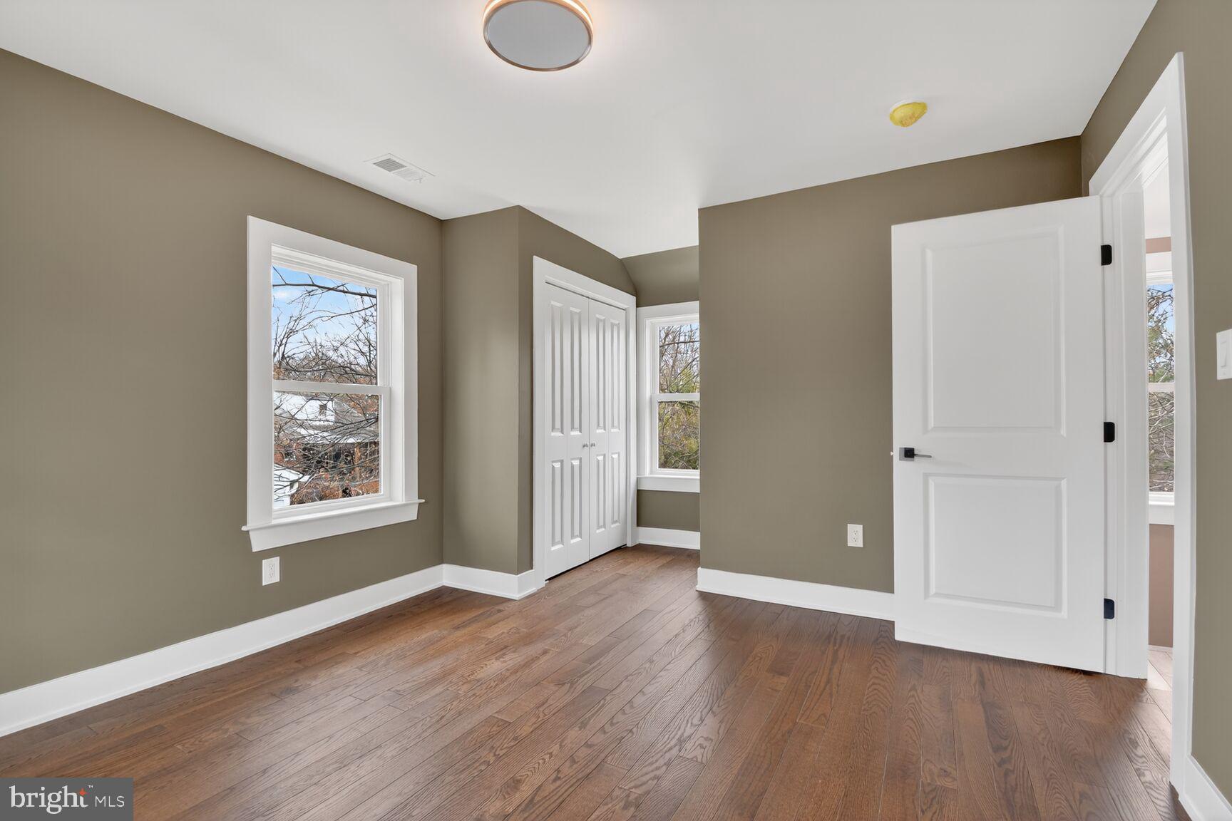 GLAIZEWOOD MANOR - Residential